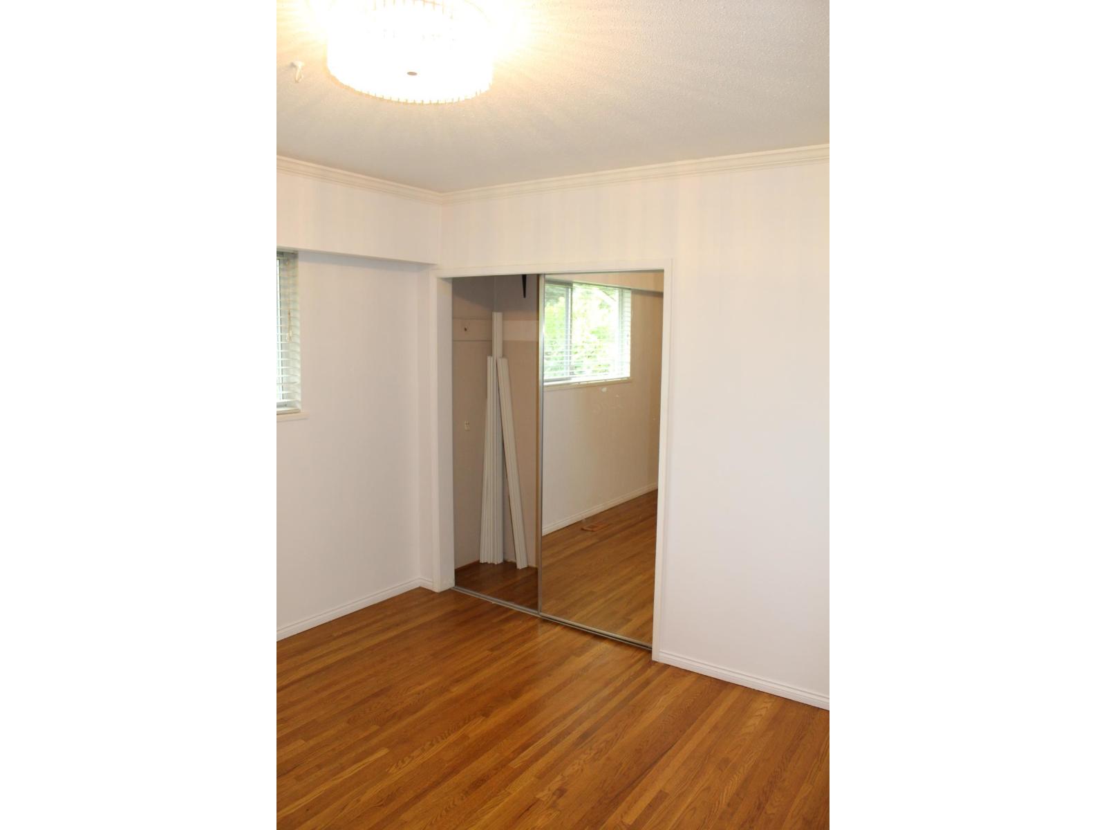 Upper 9686 Princess Drive, Surrey, British Columbia V3V 2T4 - Photo 10 - R3071003