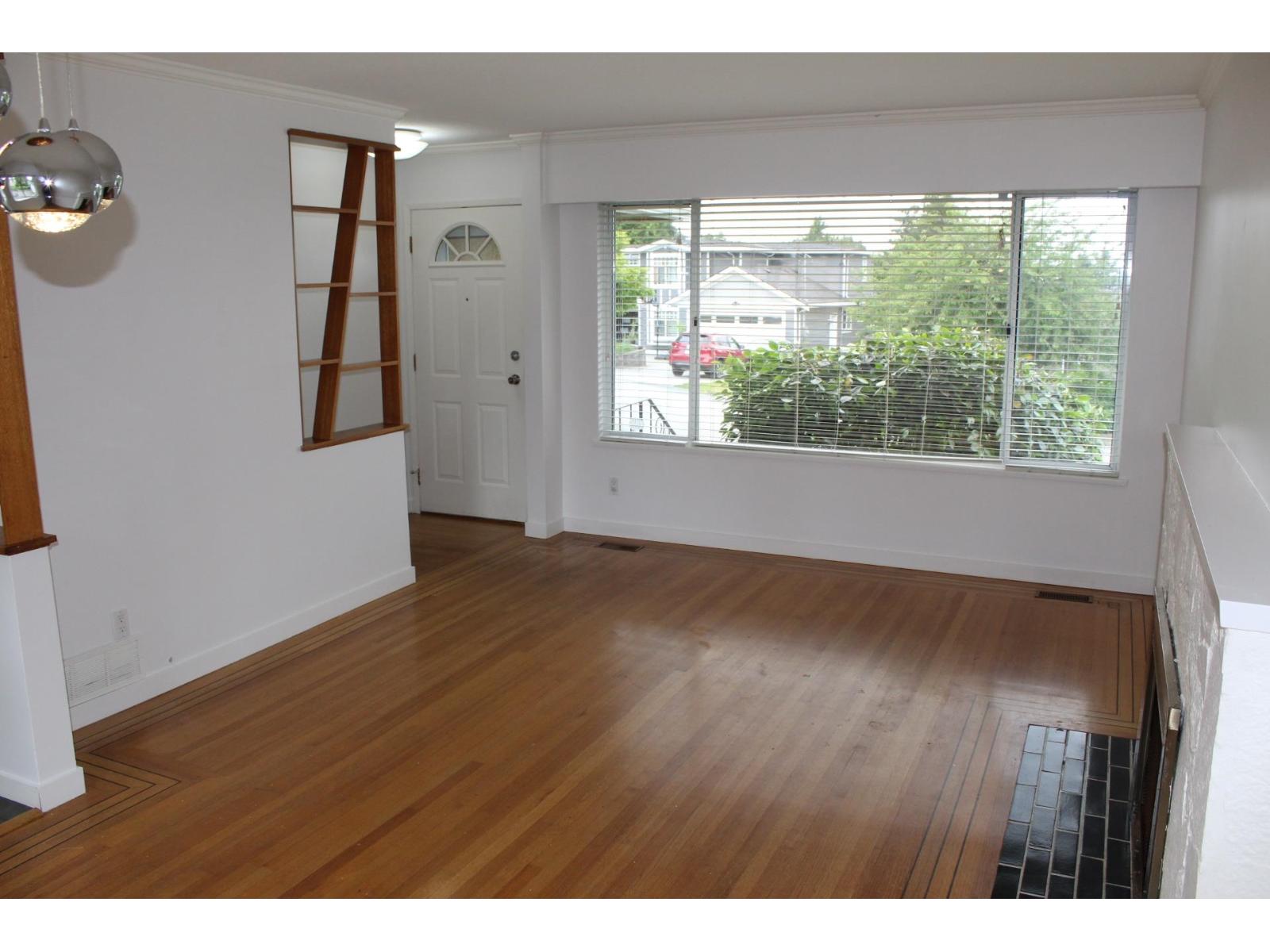 Upper 9686 Princess Drive, Surrey, British Columbia V3V 2T4 - Photo 4 - R3071003