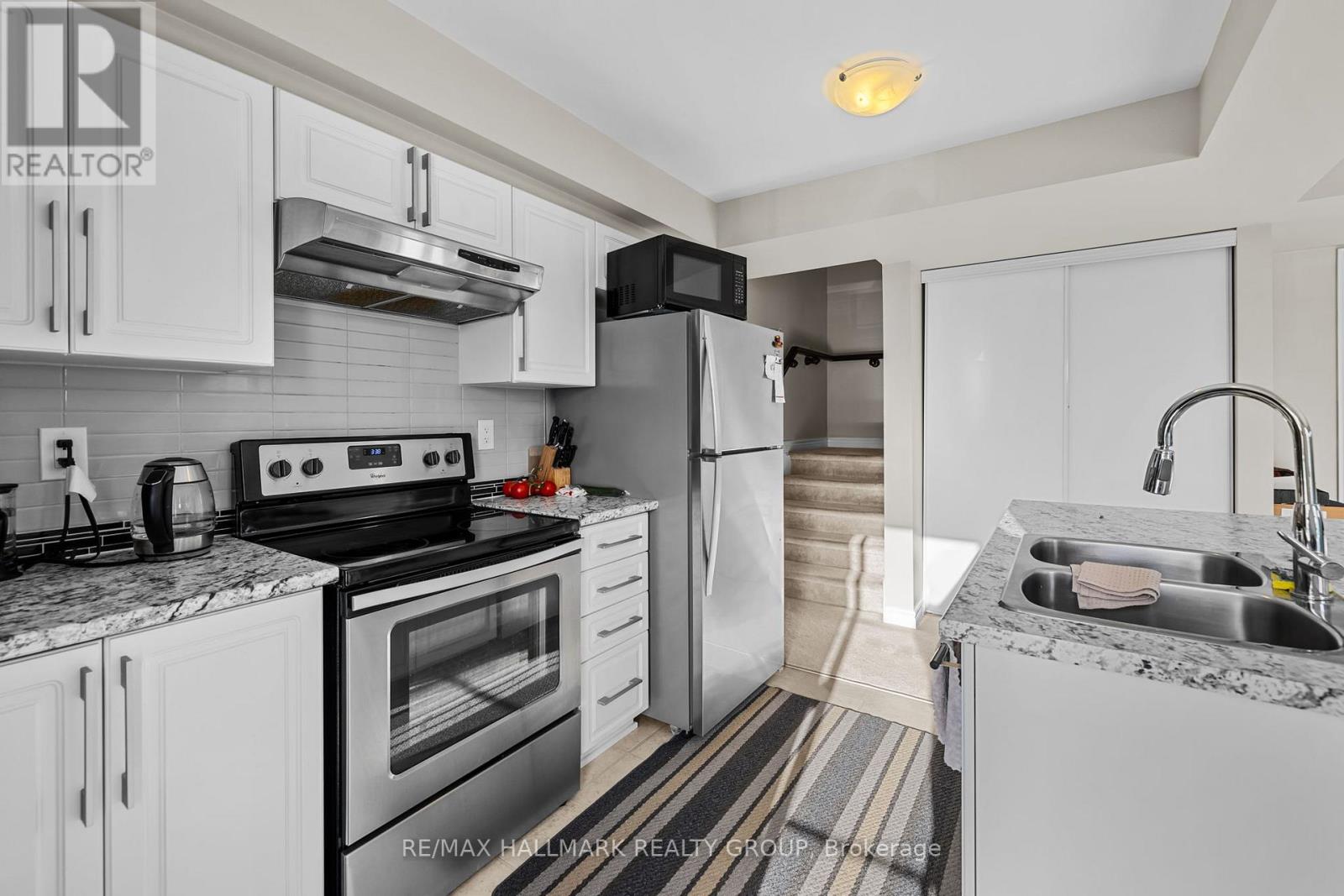 504 Clearbrook Drive, Ottawa, Ontario  K2J 5X5 - Photo 10 - X12632952