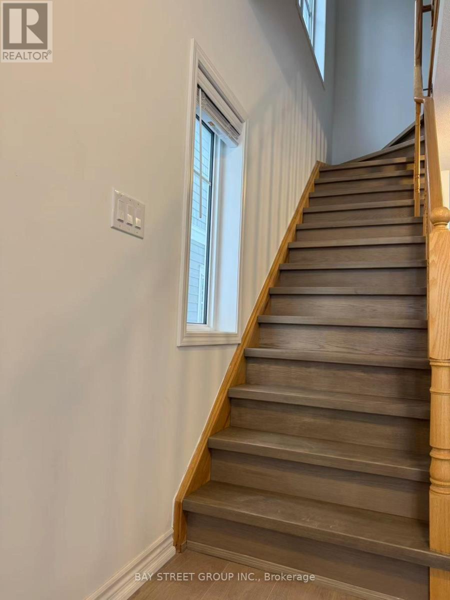 53 Shelburne Avenue, Wasaga Beach, Ontario  L9Z 0J4 - Photo 30 - S12484477