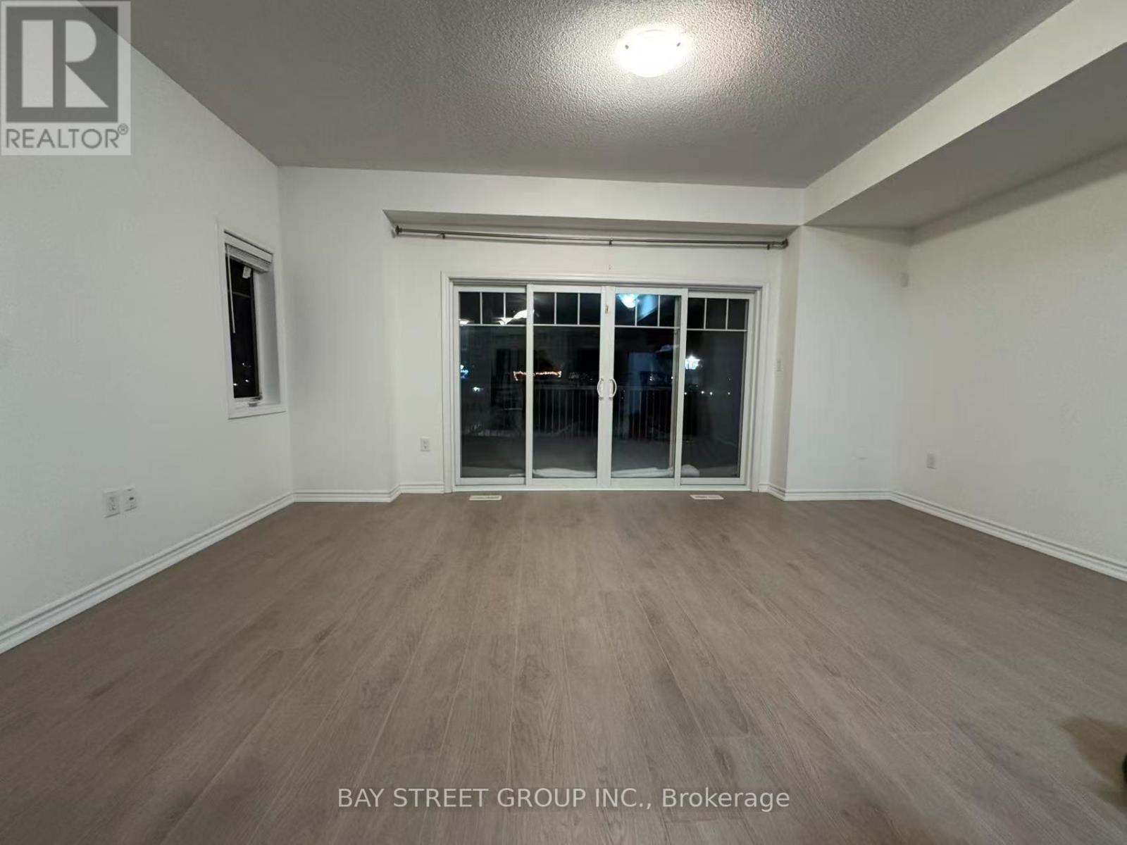 53 Shelburne Avenue, Wasaga Beach, Ontario  L9Z 0J4 - Photo 28 - S12484477