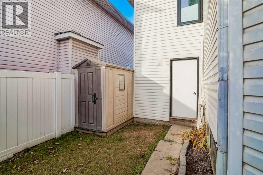 270 Douglas Glen Court Se, Calgary, Alberta T2Z 2M8 - Photo 45 - A2267898