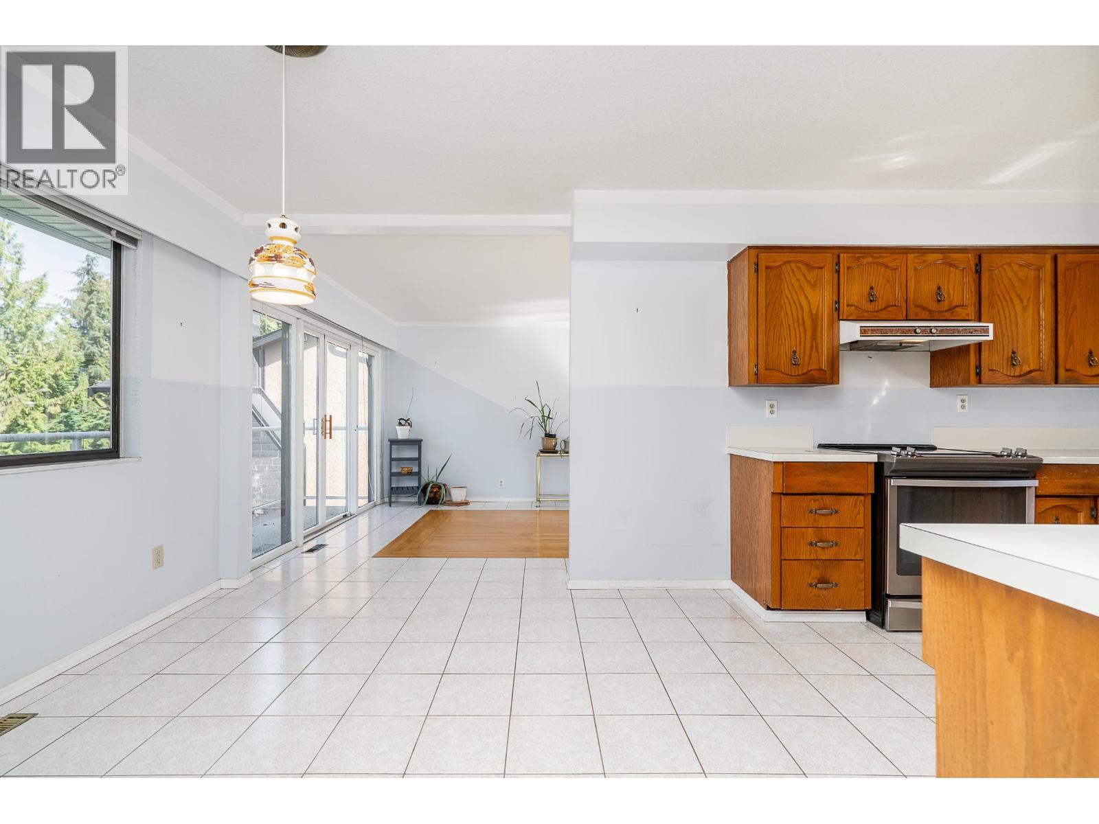 5 Tuxedo Place, Port Moody, British Columbia  V3H 3W5 - Photo 13 - R3065548