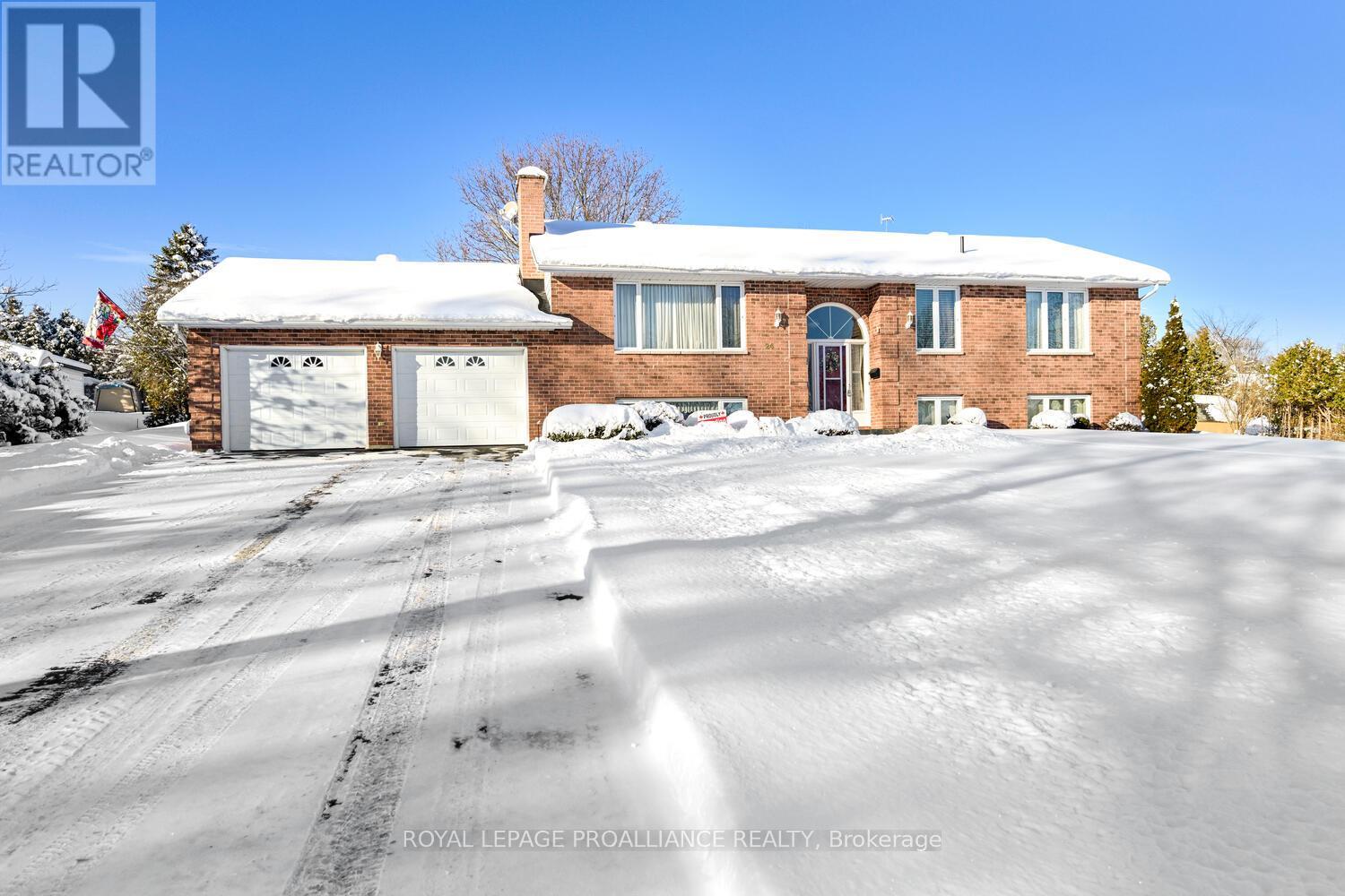 24 BERNARD CRESCENT, Augusta, Ontario