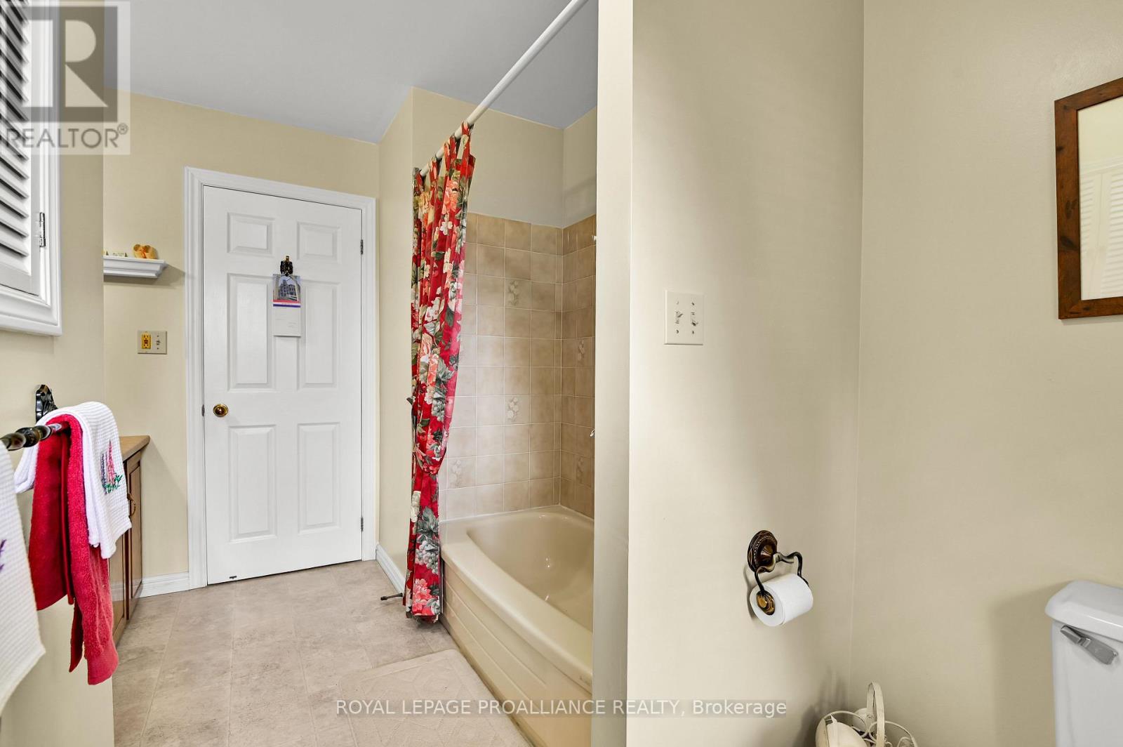 24 Bernard Crescent, Augusta, Ontario  K0E 1P0 - Photo 20 - X12370266