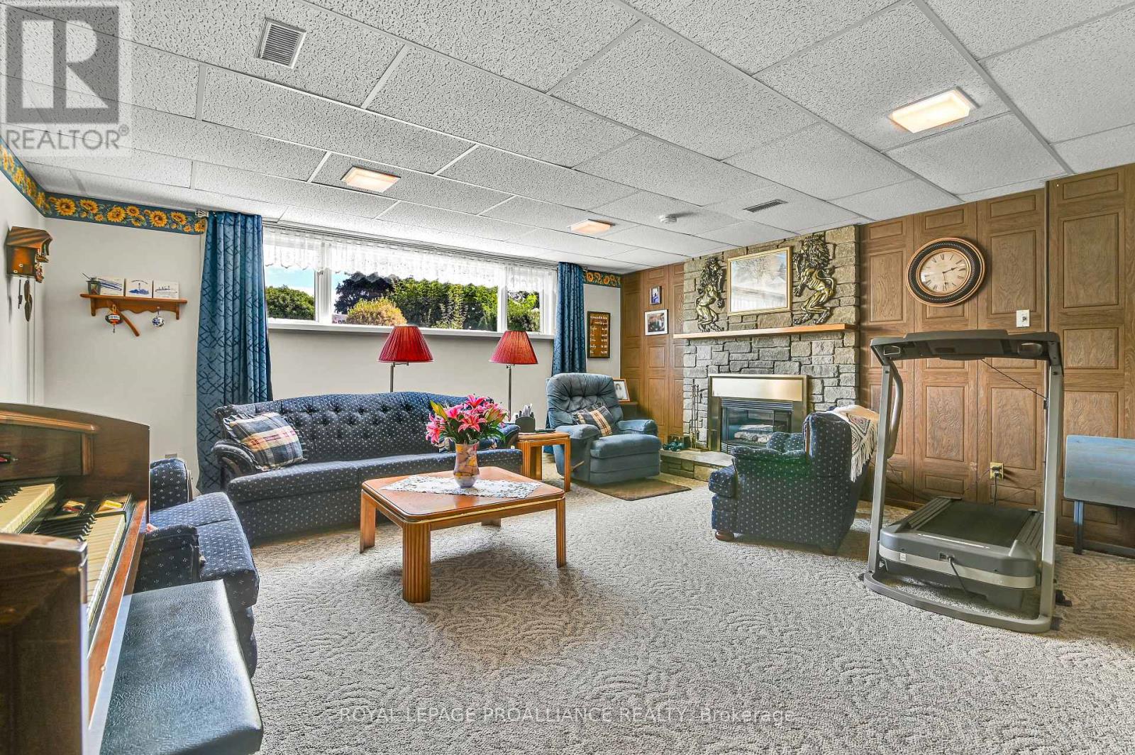 24 Bernard Crescent, Augusta, Ontario  K0E 1P0 - Photo 34 - X12370266