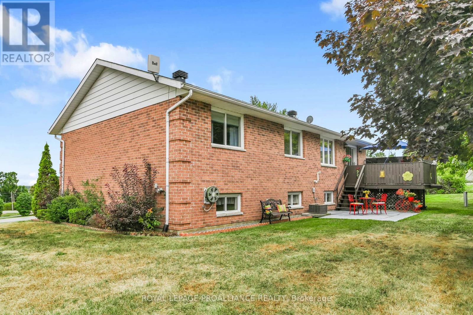 24 Bernard Crescent, Augusta, Ontario  K0E 1P0 - Photo 40 - X12370266