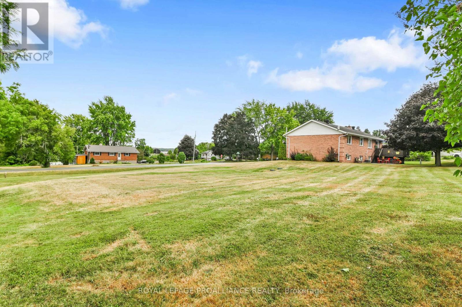 24 Bernard Crescent, Augusta, Ontario  K0E 1P0 - Photo 42 - X12370266