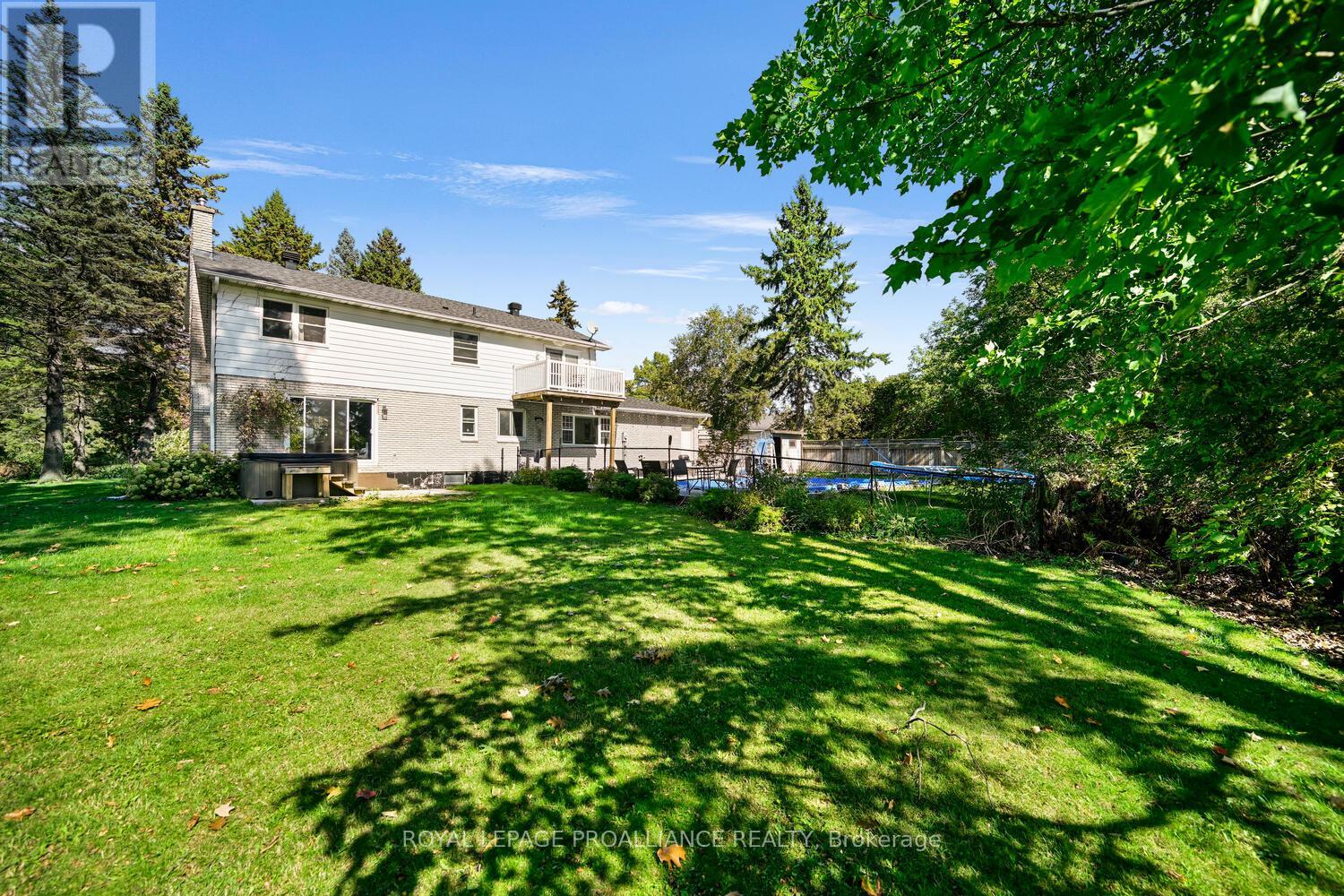 4 Connell Place, Prescott, Ontario  K0E 1T0 - Photo 34 - X12435858