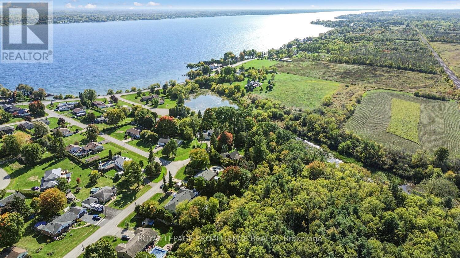 4 Connell Place, Prescott, Ontario  K0E 1T0 - Photo 36 - X12435858