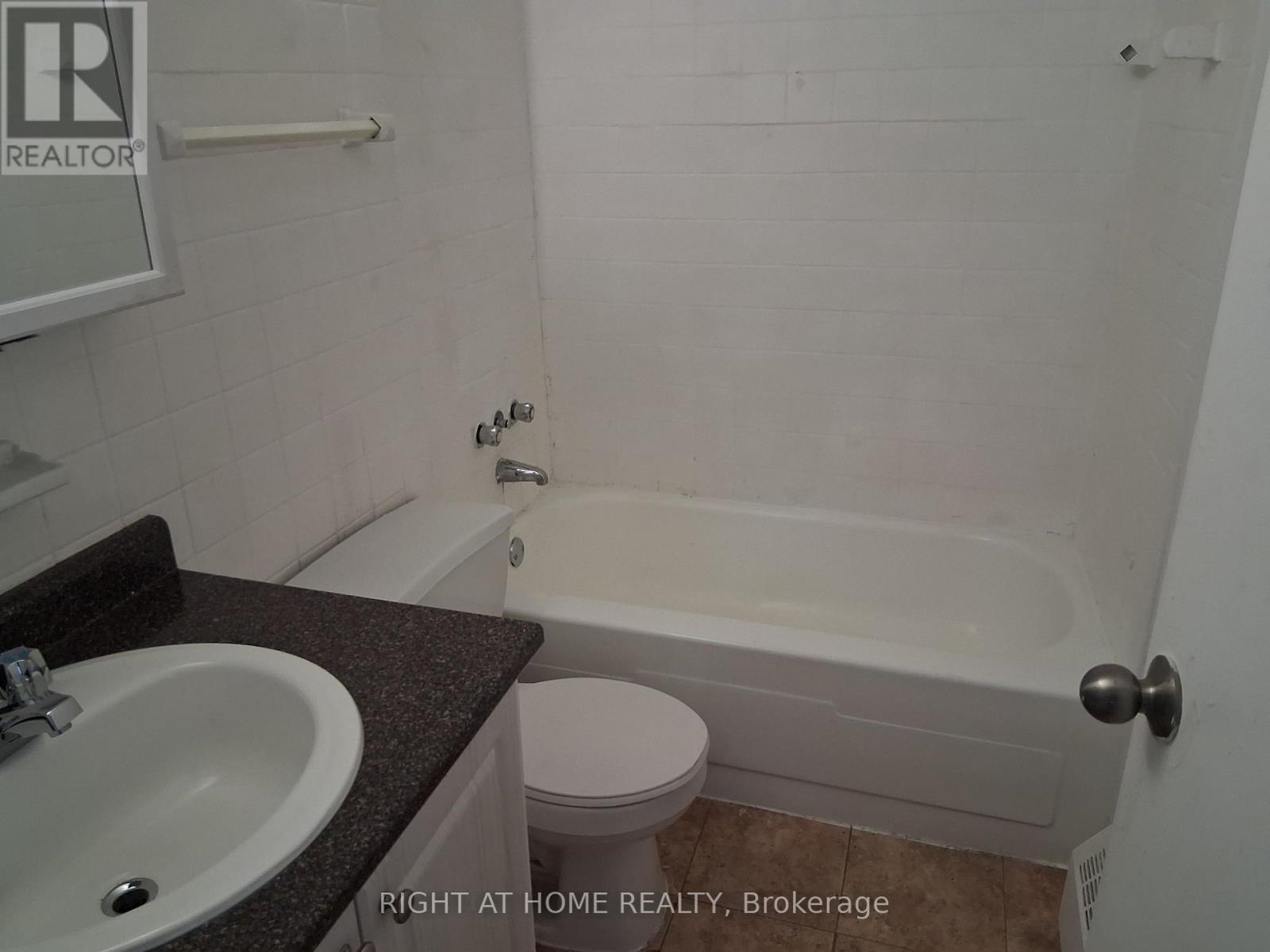 1006 - 191 St George Street, Toronto, Ontario M5R 2M6 - Photo 13 - C12604434