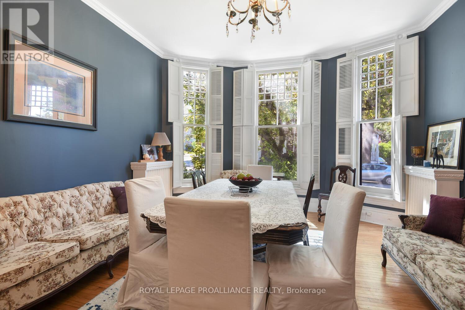 84 Park Street, Brockville, Ontario  K6V 2G7 - Photo 9 - X12379679