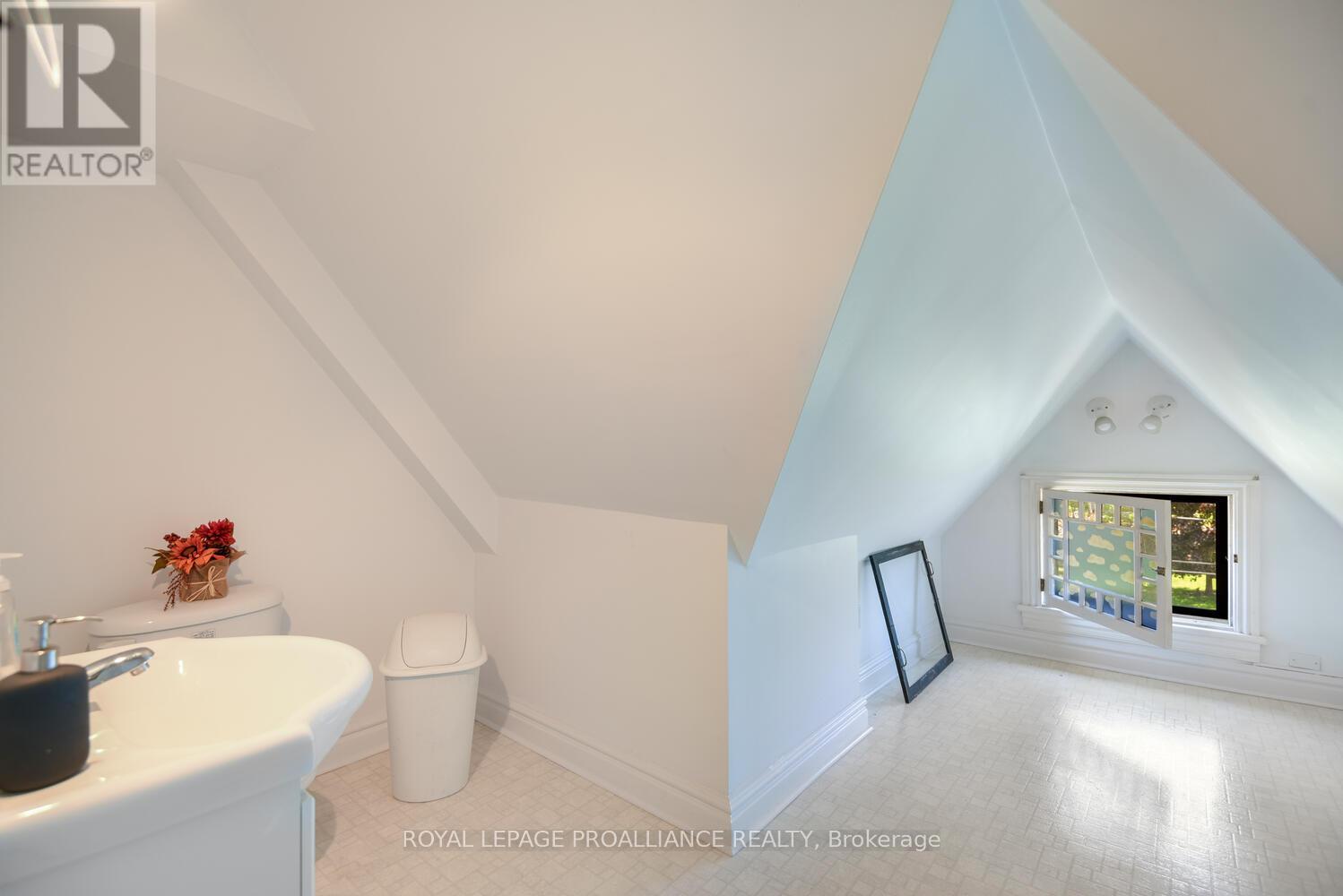 84 Park Street, Brockville, Ontario  K6V 2G7 - Photo 27 - X12379679