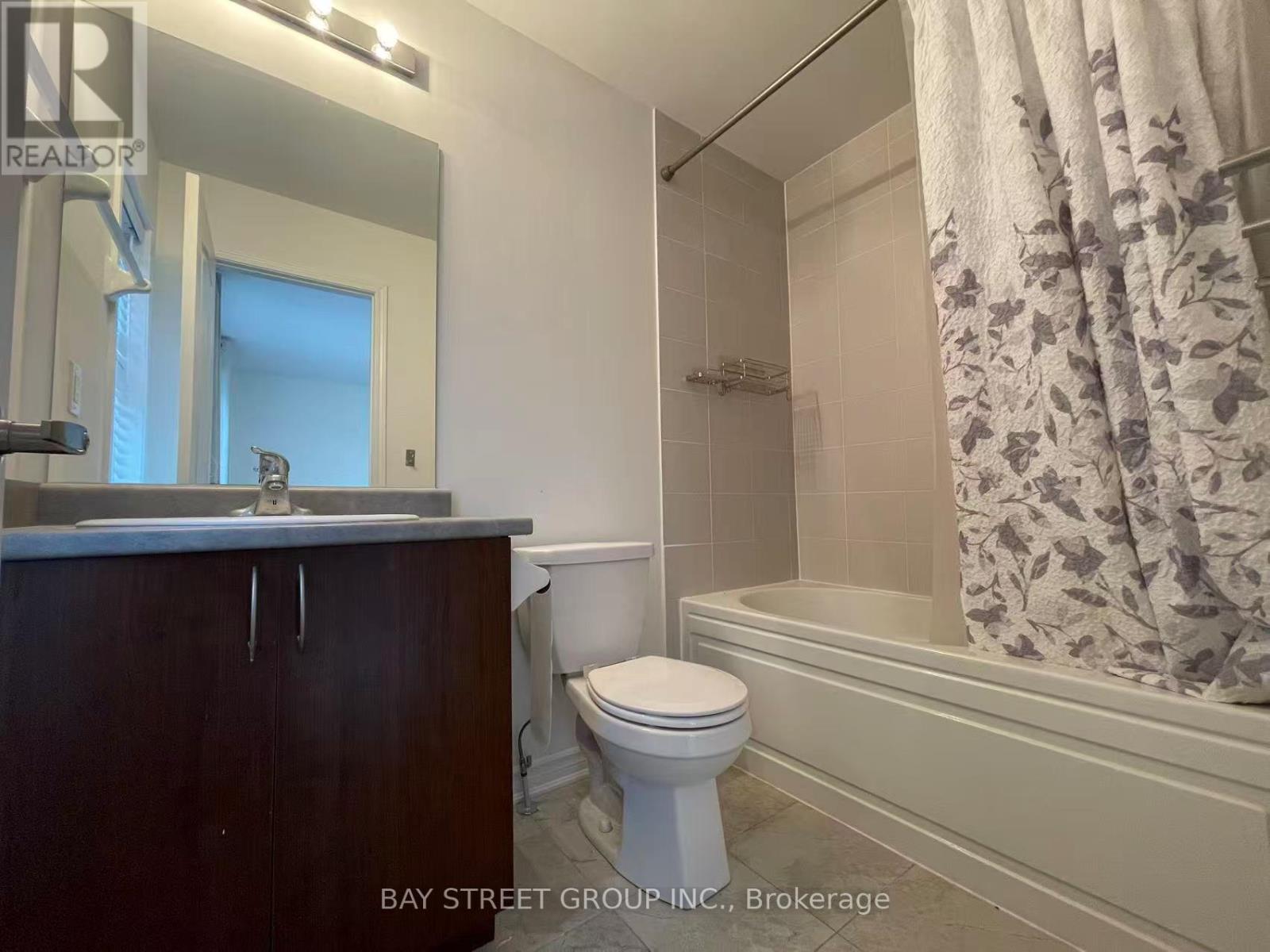 53 Shelburne Avenue, Wasaga Beach, Ontario L9Z 0J4 - Photo 18 - S12484477