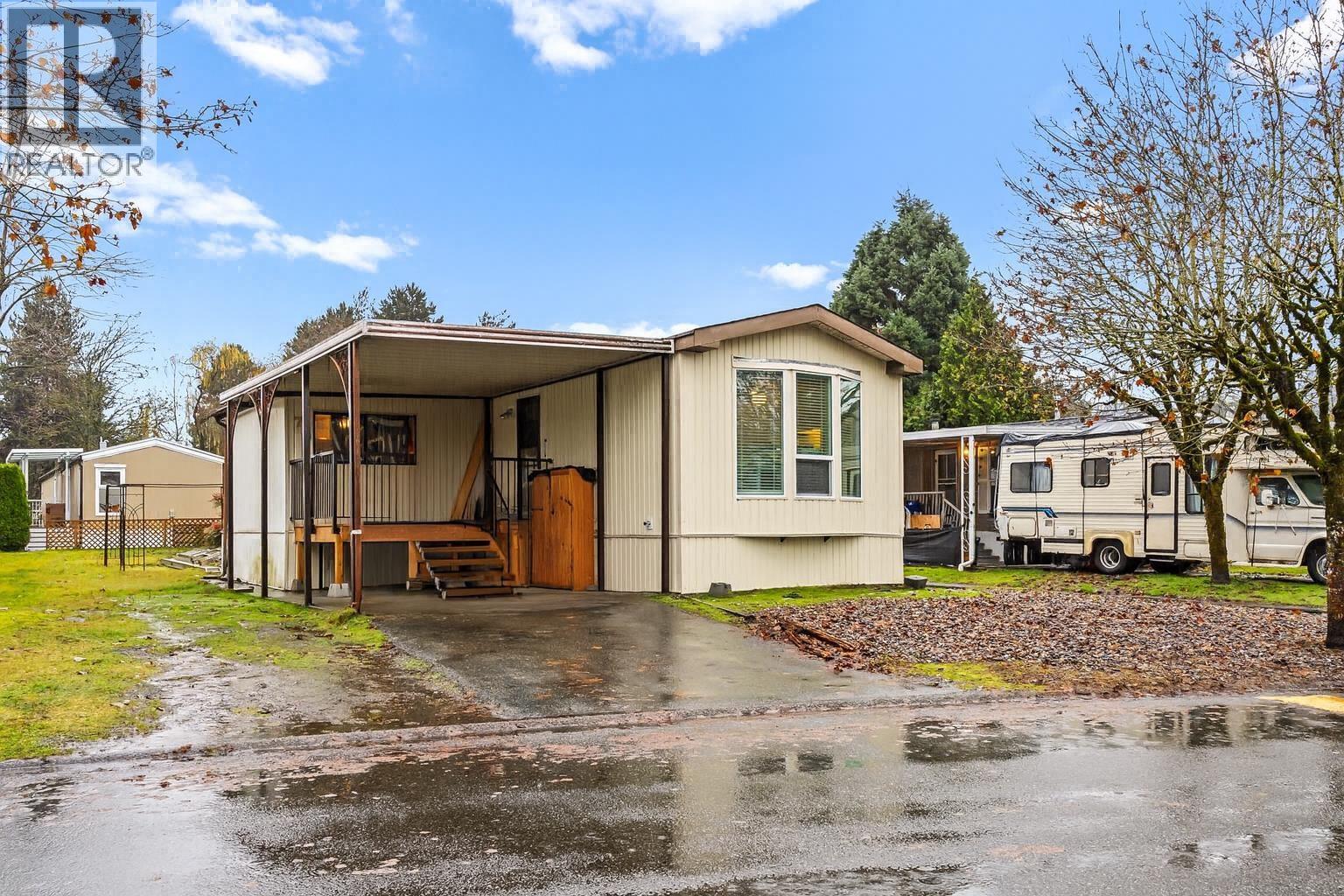 79 145 KING EDWARD STREET, Coquitlam, British Columbia