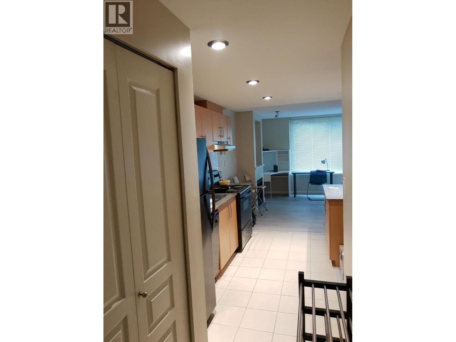 9288  University Crescent, Burnaby, British Columbia  V5A 4X7 - Photo 18 - R3070548