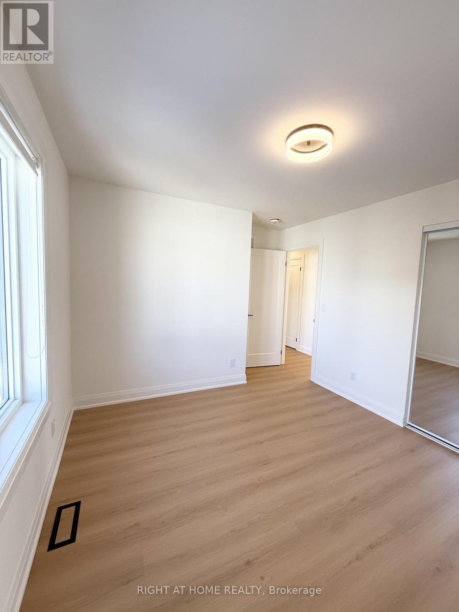 5a - 19 Arrowsmith Avenue, Toronto, Ontario  M6M 2W8 - Photo 23 - W12632964