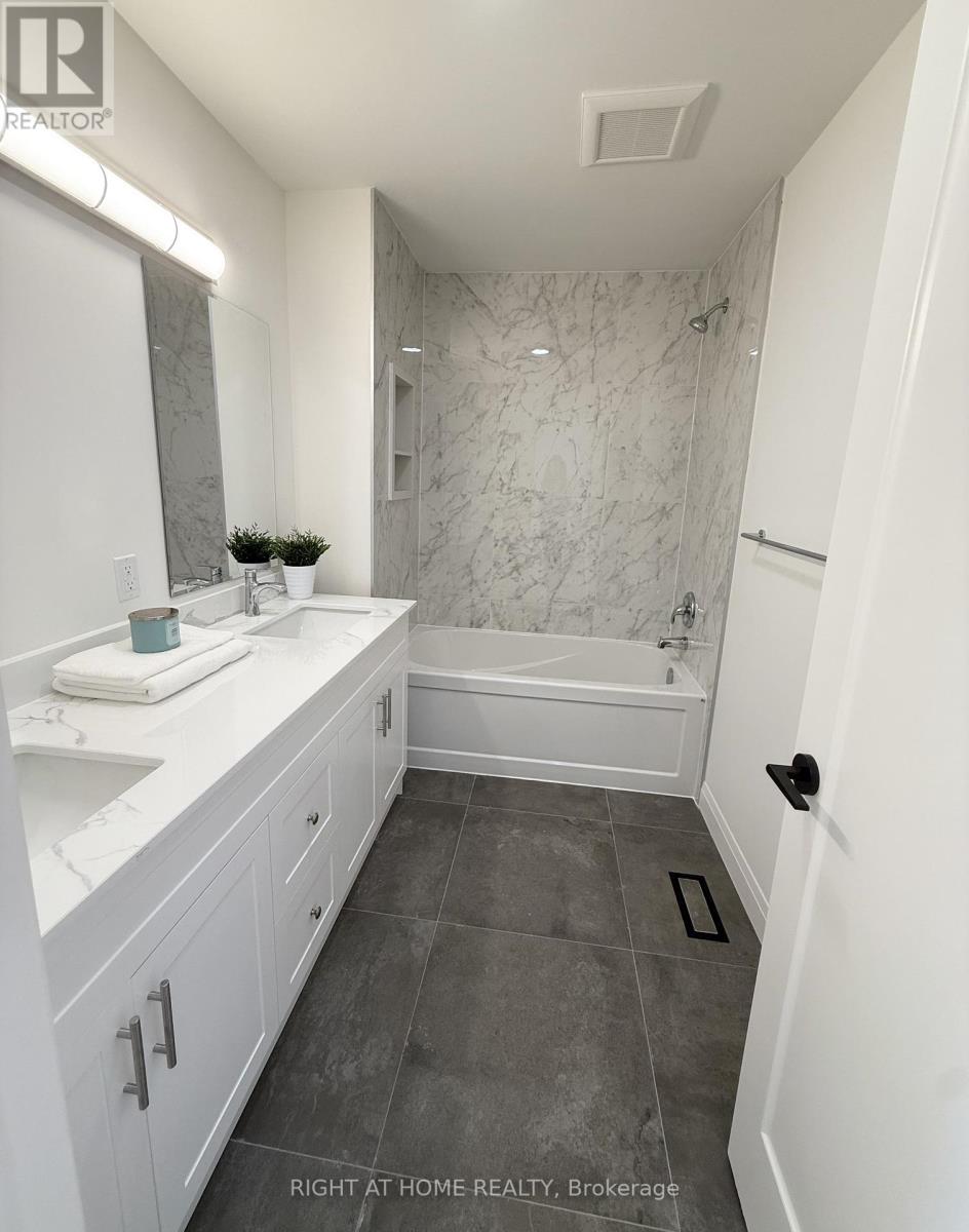 5a - 19 Arrowsmith Avenue, Toronto, Ontario  M6M 2W8 - Photo 25 - W12632964