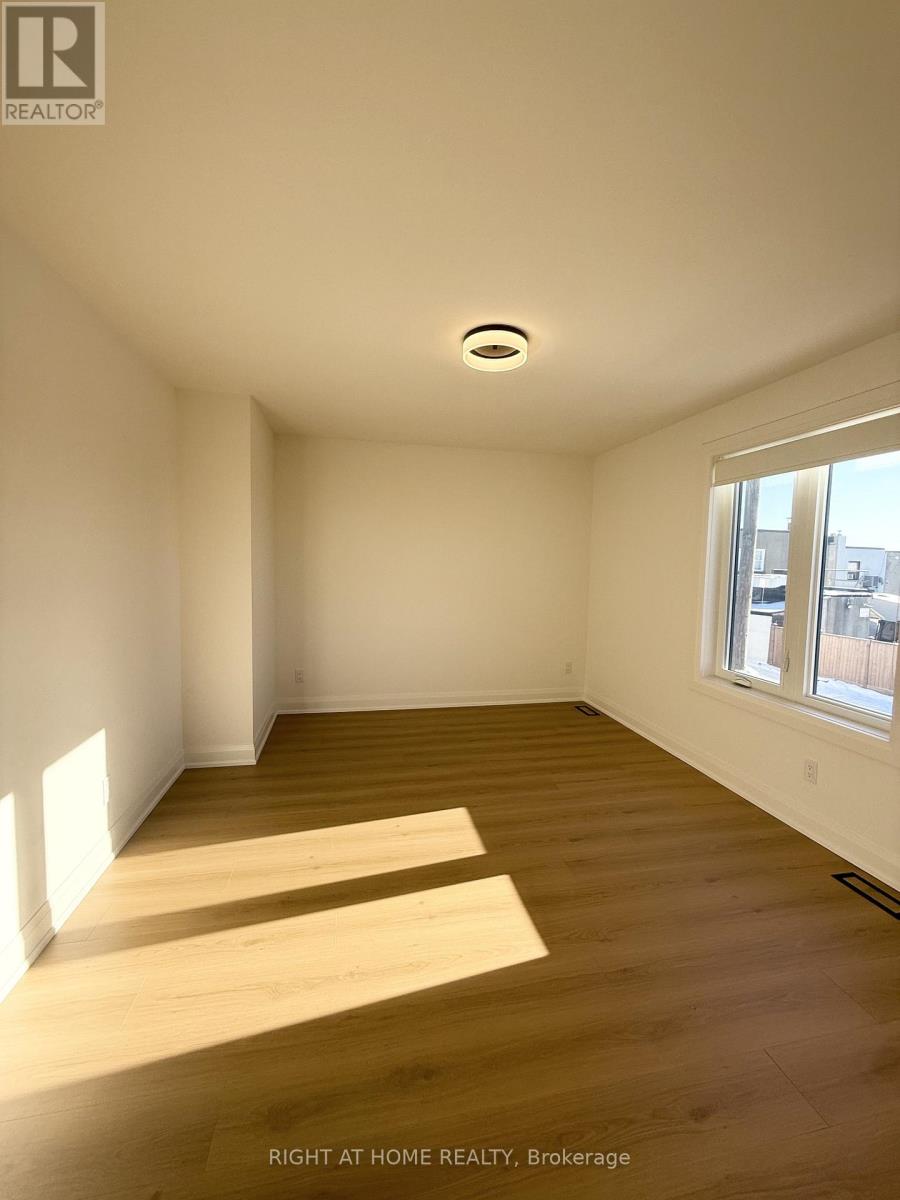 5a - 19 Arrowsmith Avenue, Toronto, Ontario  M6M 2W8 - Photo 26 - W12632964