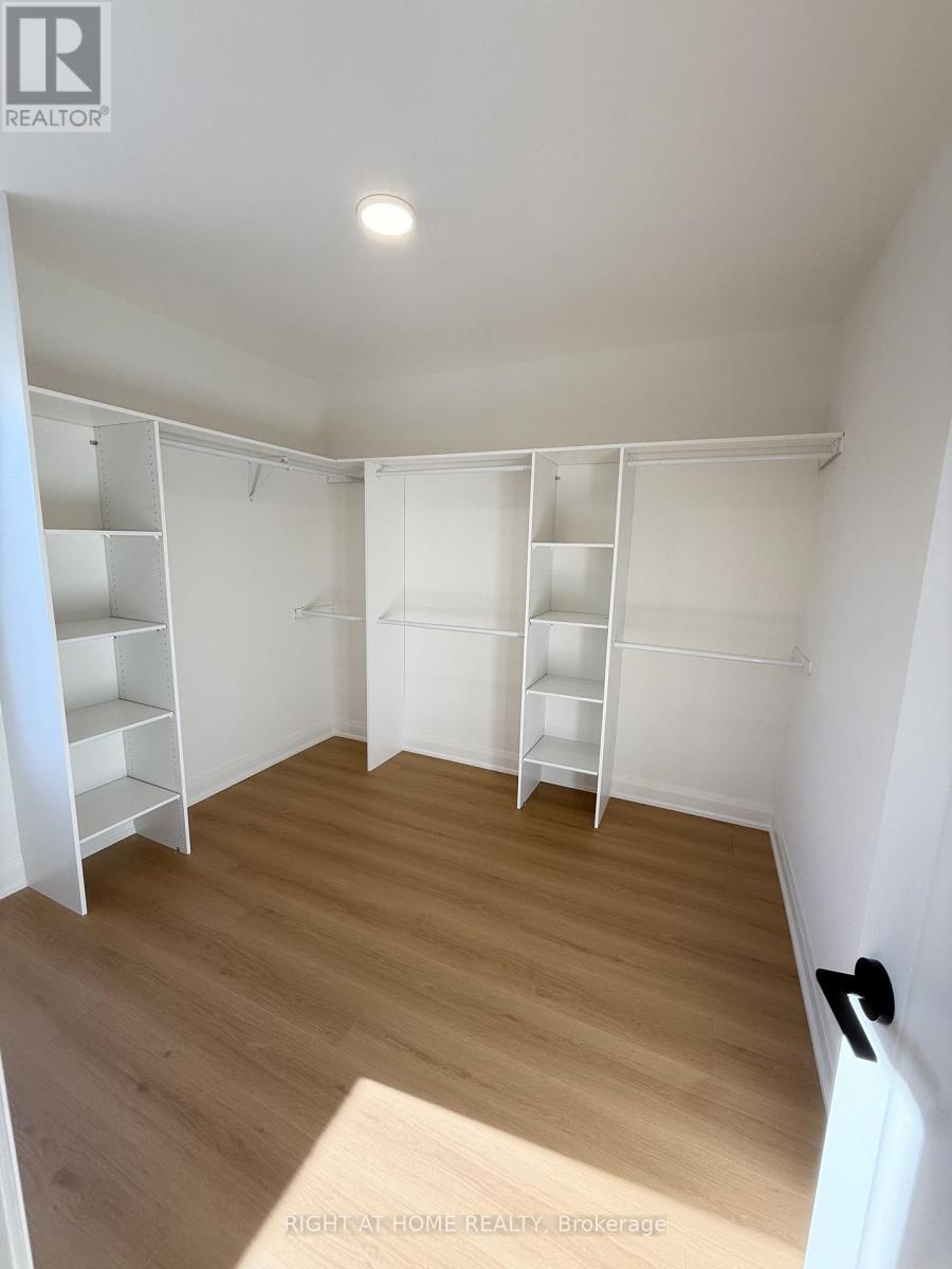 5a - 19 Arrowsmith Avenue, Toronto, Ontario  M6M 2W8 - Photo 28 - W12632964