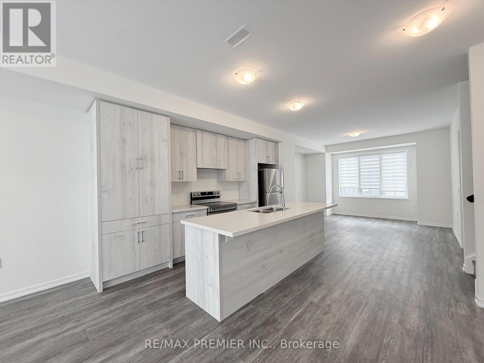 14 Kingbird Common, Cambridge, Ontario  N1T 0H4 - Photo 12 - X12632954