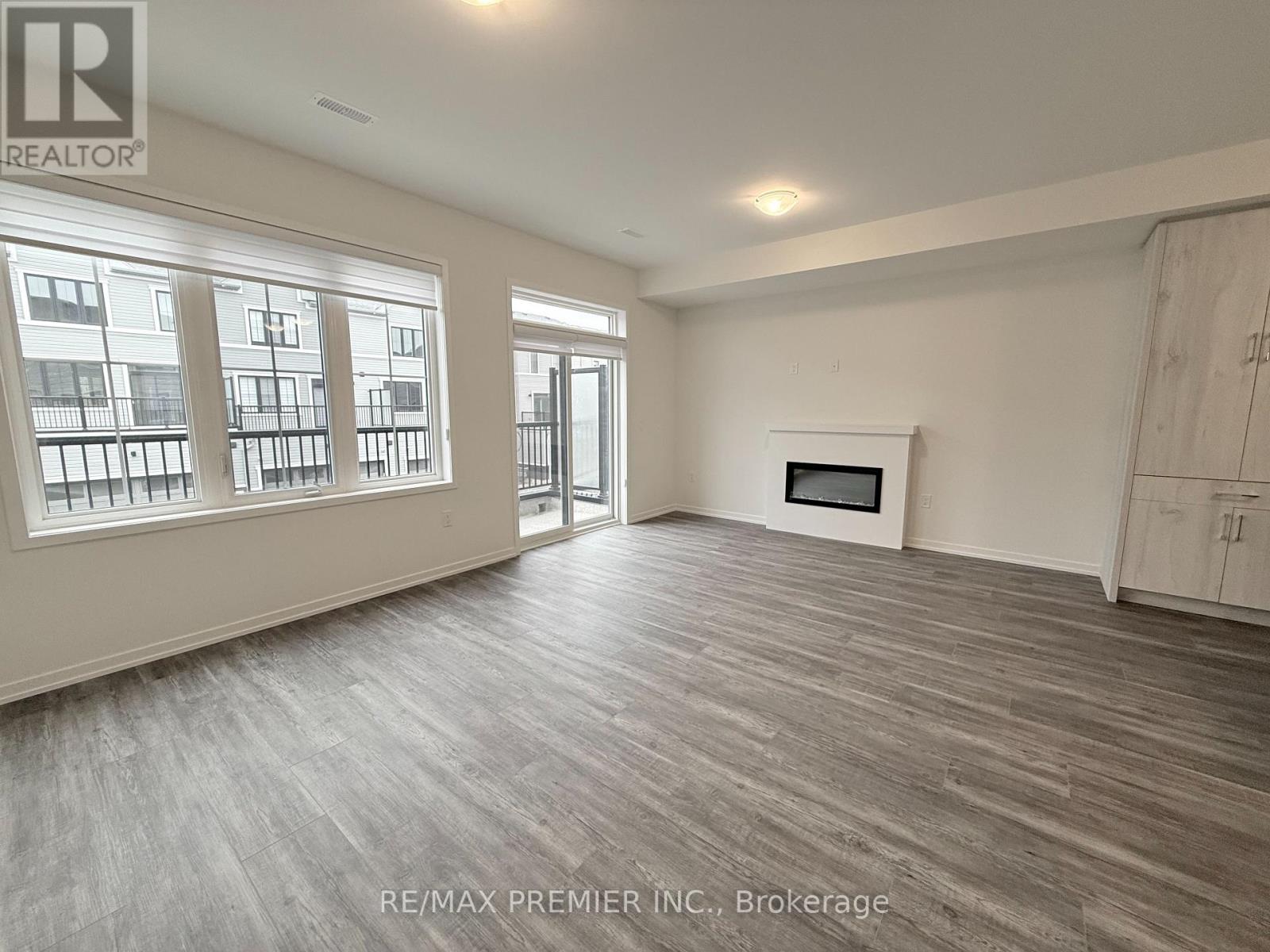 14 Kingbird Common, Cambridge, Ontario  N1T 0H4 - Photo 2 - X12632954