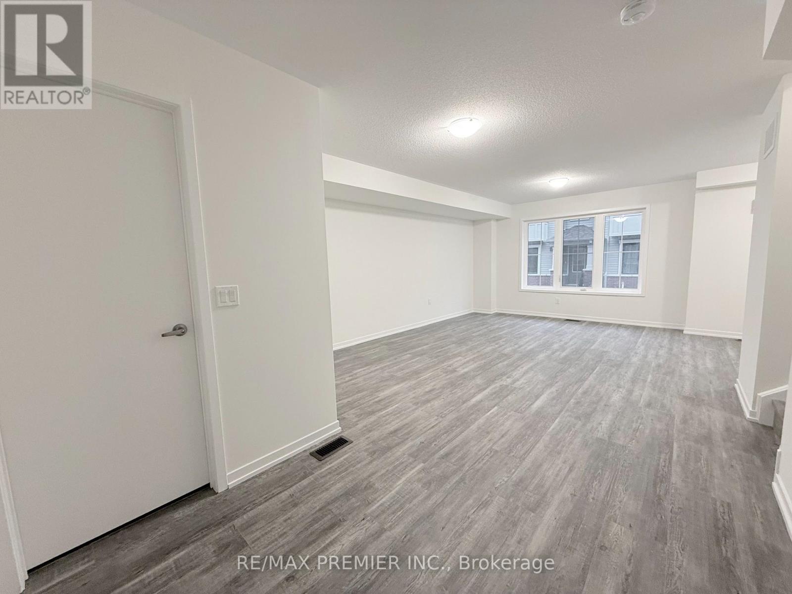 14 Kingbird Common, Cambridge, Ontario  N1T 0H4 - Photo 6 - X12632954