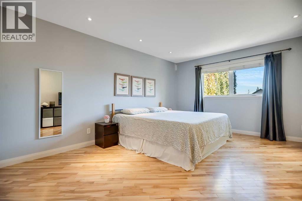 113 Somerside Green Sw, Calgary, Alberta T2Y 3G6 - Photo 25 - A2274710