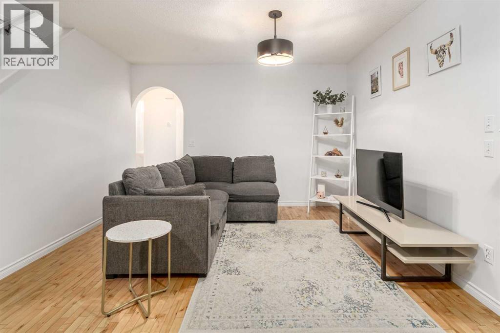 432 56 Avenue Sw, Calgary, Alberta  T2V 0G5 - Photo 8 - A2274886