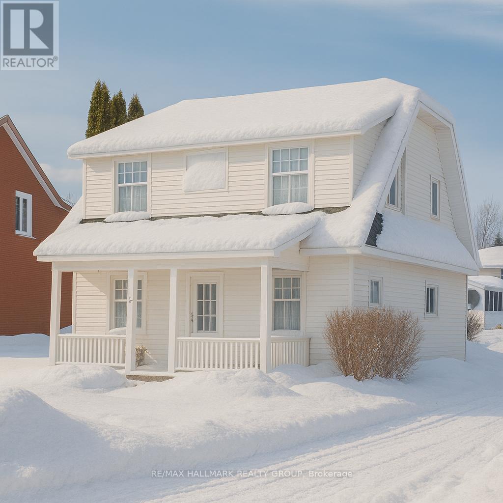 702 FRONT STREET, Pembroke, Ontario