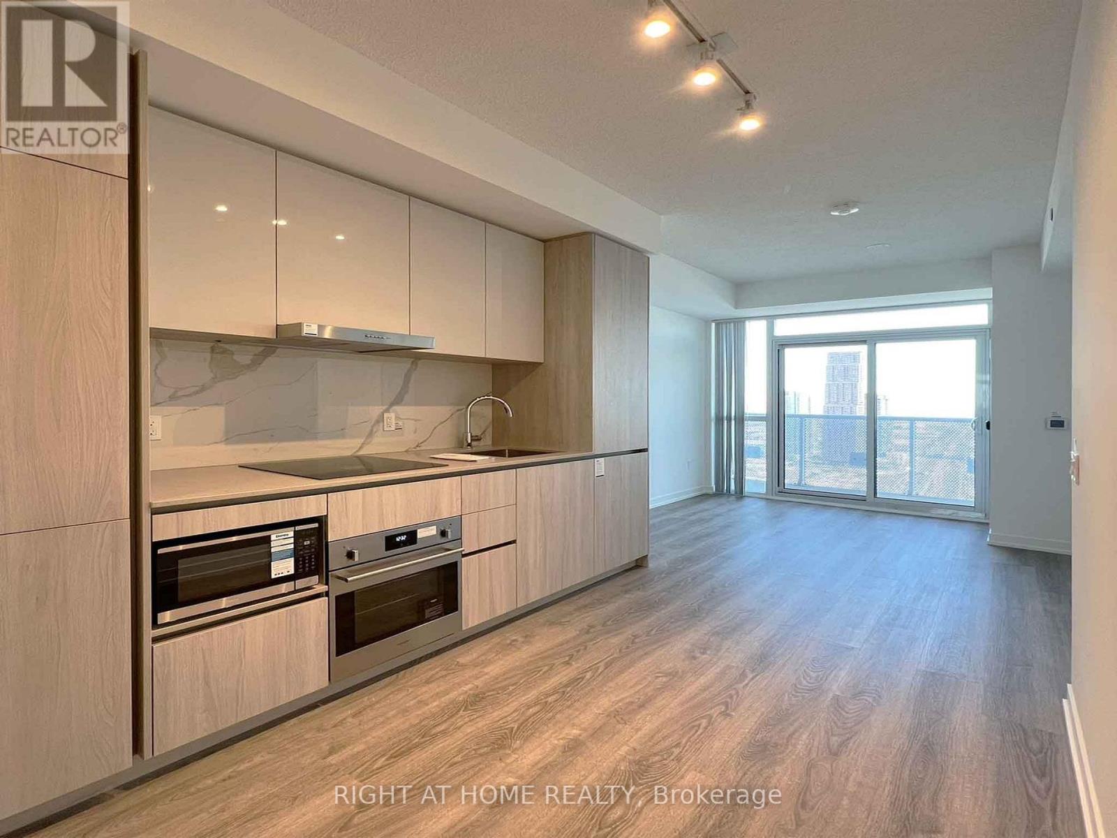 3907 - 8 Interchange Way, Vaughan, Ontario  L4K 0R2 - Photo 3 - N12632980