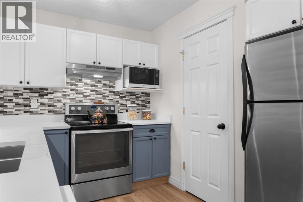 89 Crystalridge Close, Okotoks, Alberta  T1S 1W5 - Photo 9 - A2271460