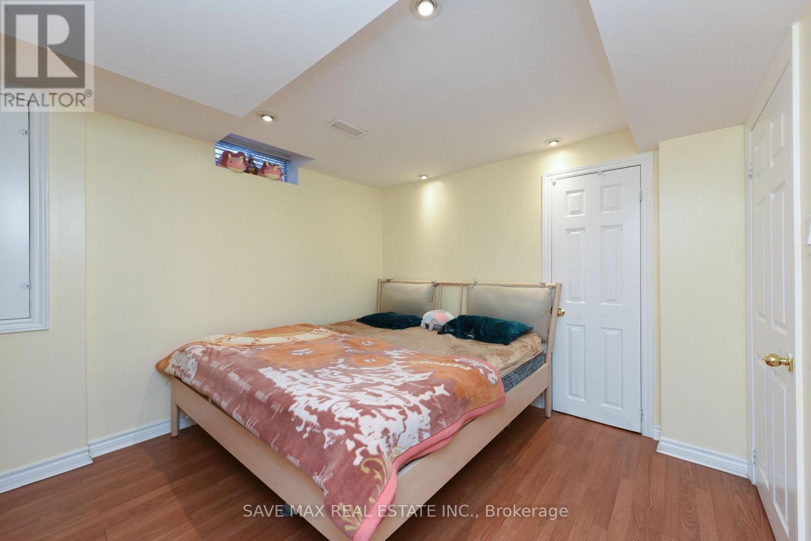 186 Mountainberry Road, Brampton, Ontario L6R 2L2 - Photo 29 - W12632984