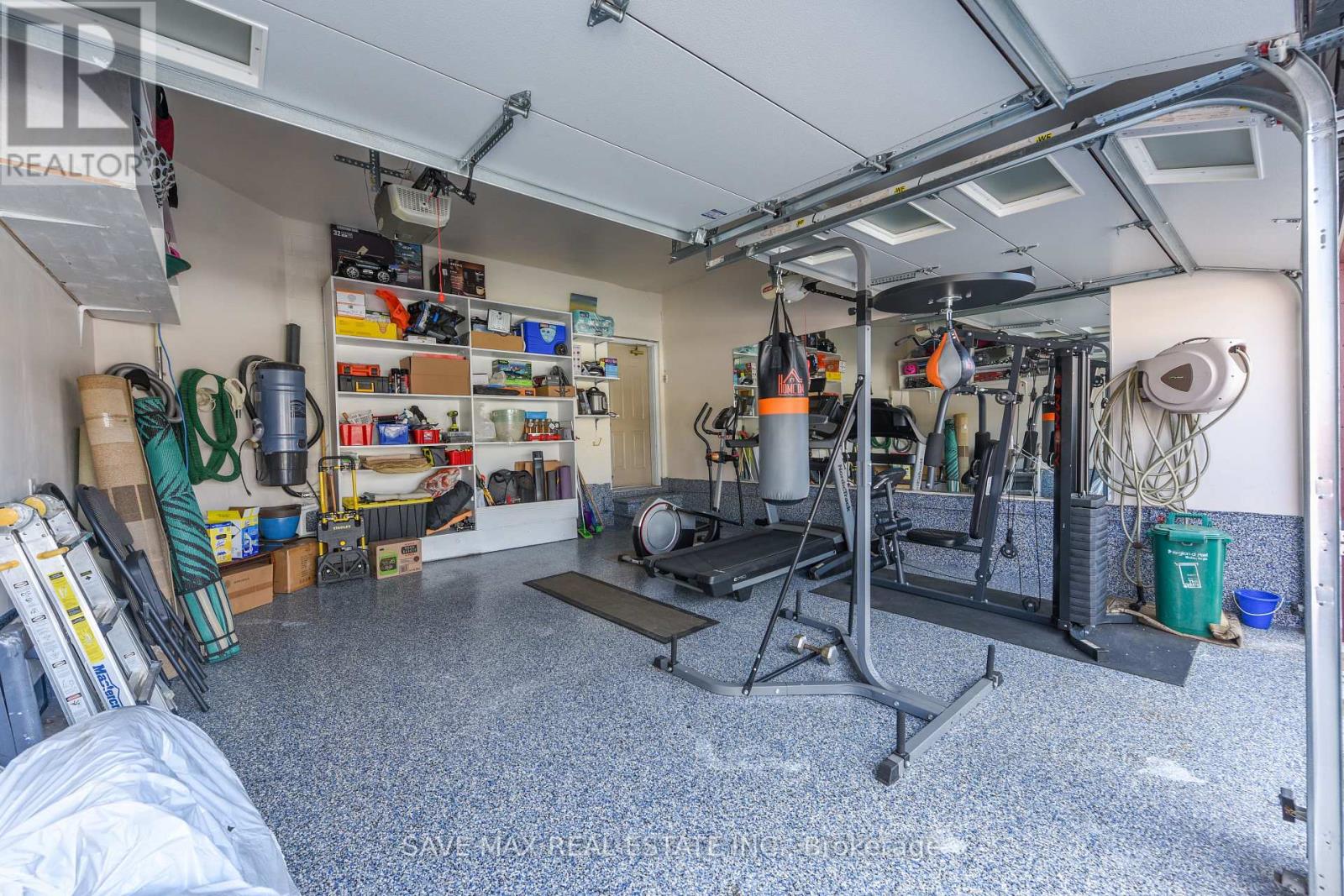 186 Mountainberry Road, Brampton, Ontario L6R 2L2 - Photo 33 - W12632984