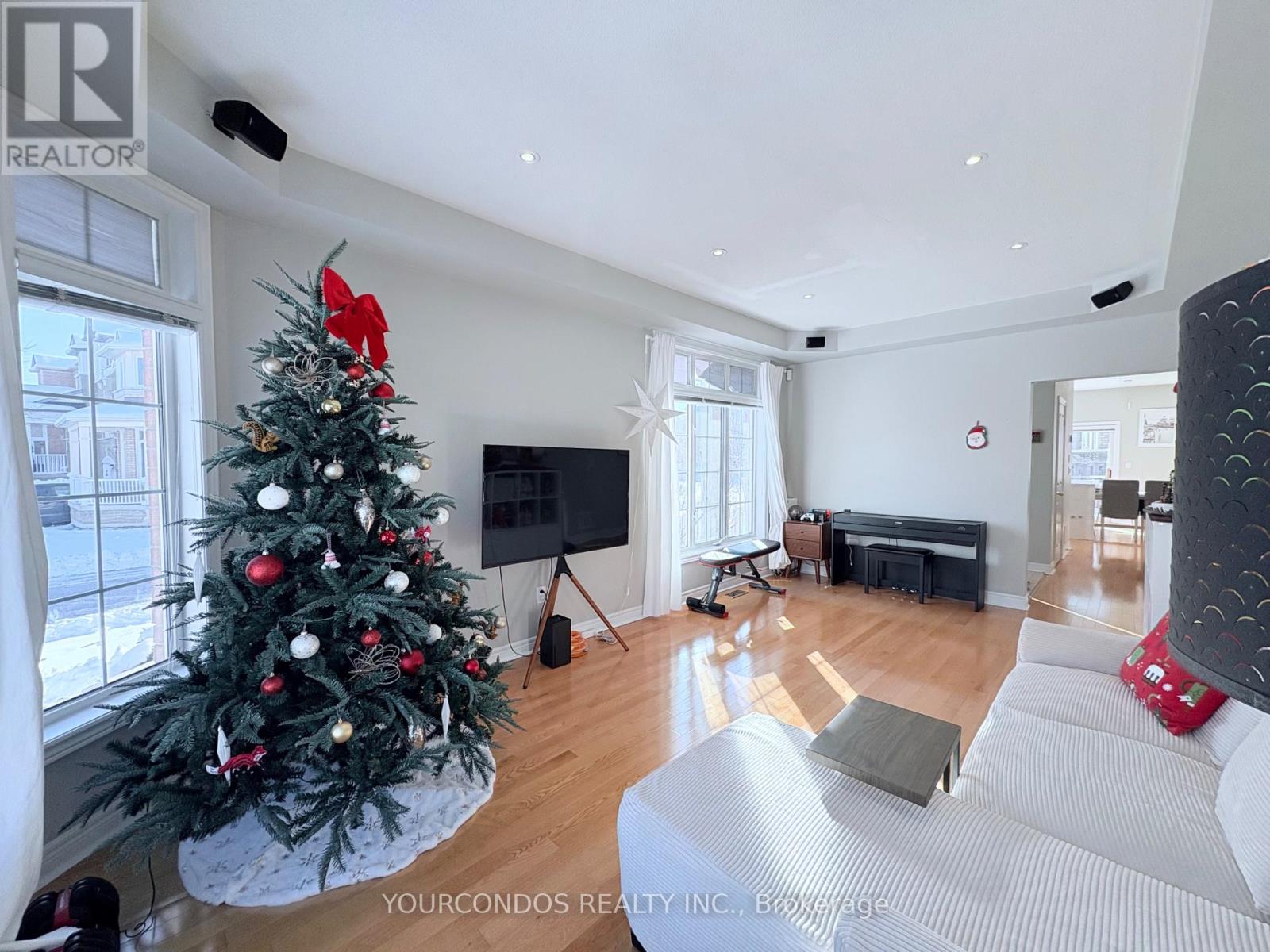 66 Crawford Street, Markham, Ontario  L6C 2M3 - Photo 6 - N12603462