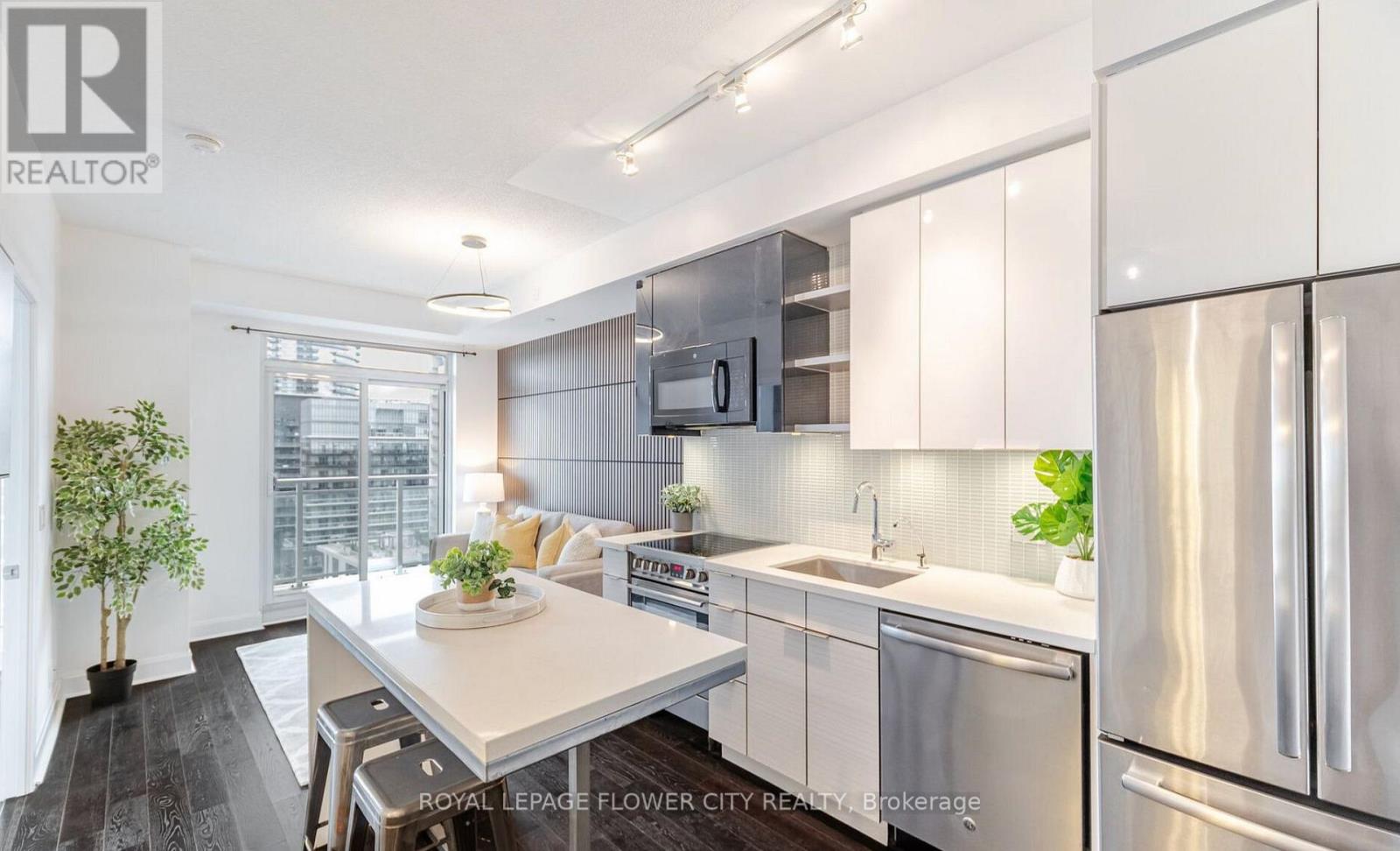 1307 - 33 Shore Breeze Drive, Toronto (Mimico), Ontario  M8V 0G1 - Photo 10 - W12631152