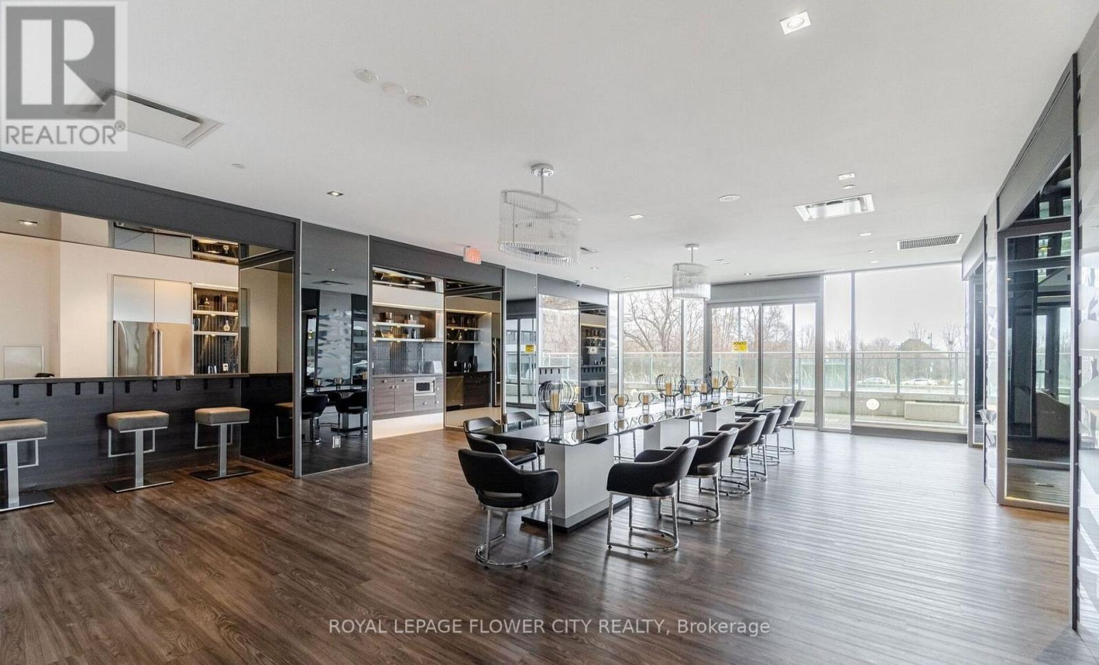 1307 - 33 Shore Breeze Drive, Toronto (Mimico), Ontario  M8V 0G1 - Photo 5 - W12631152