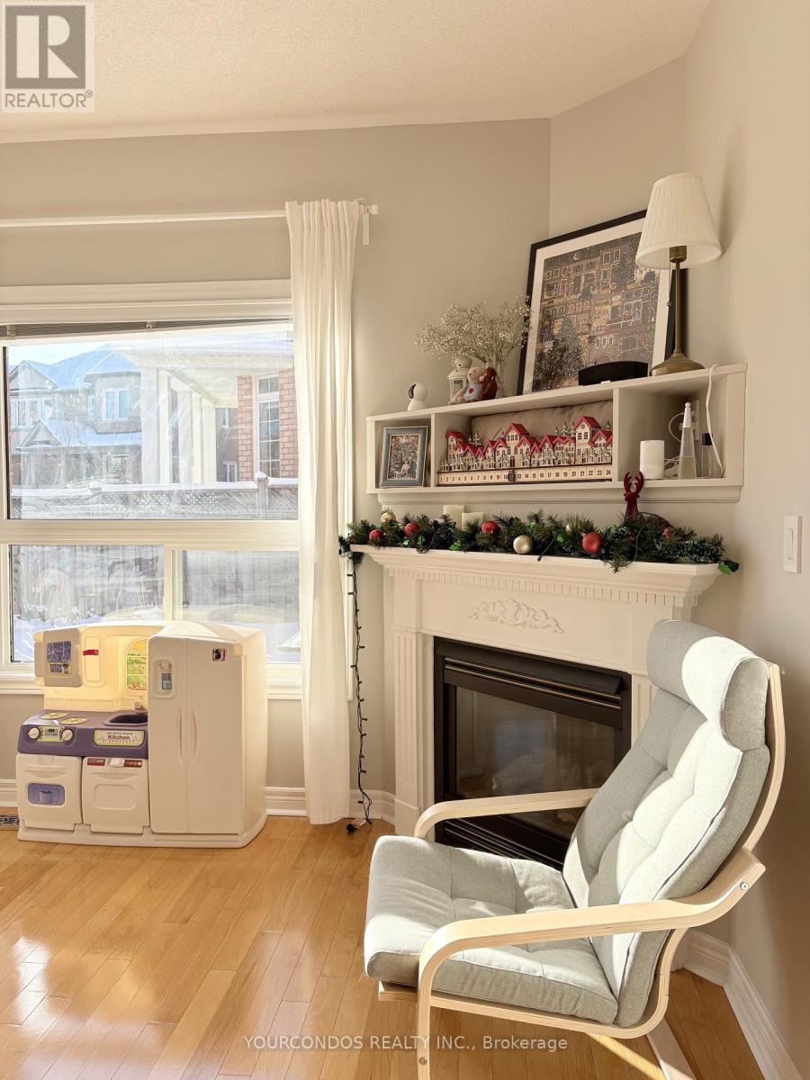 66 Crawford Street, Markham, Ontario  L6C 2M3 - Photo 11 - N12603462