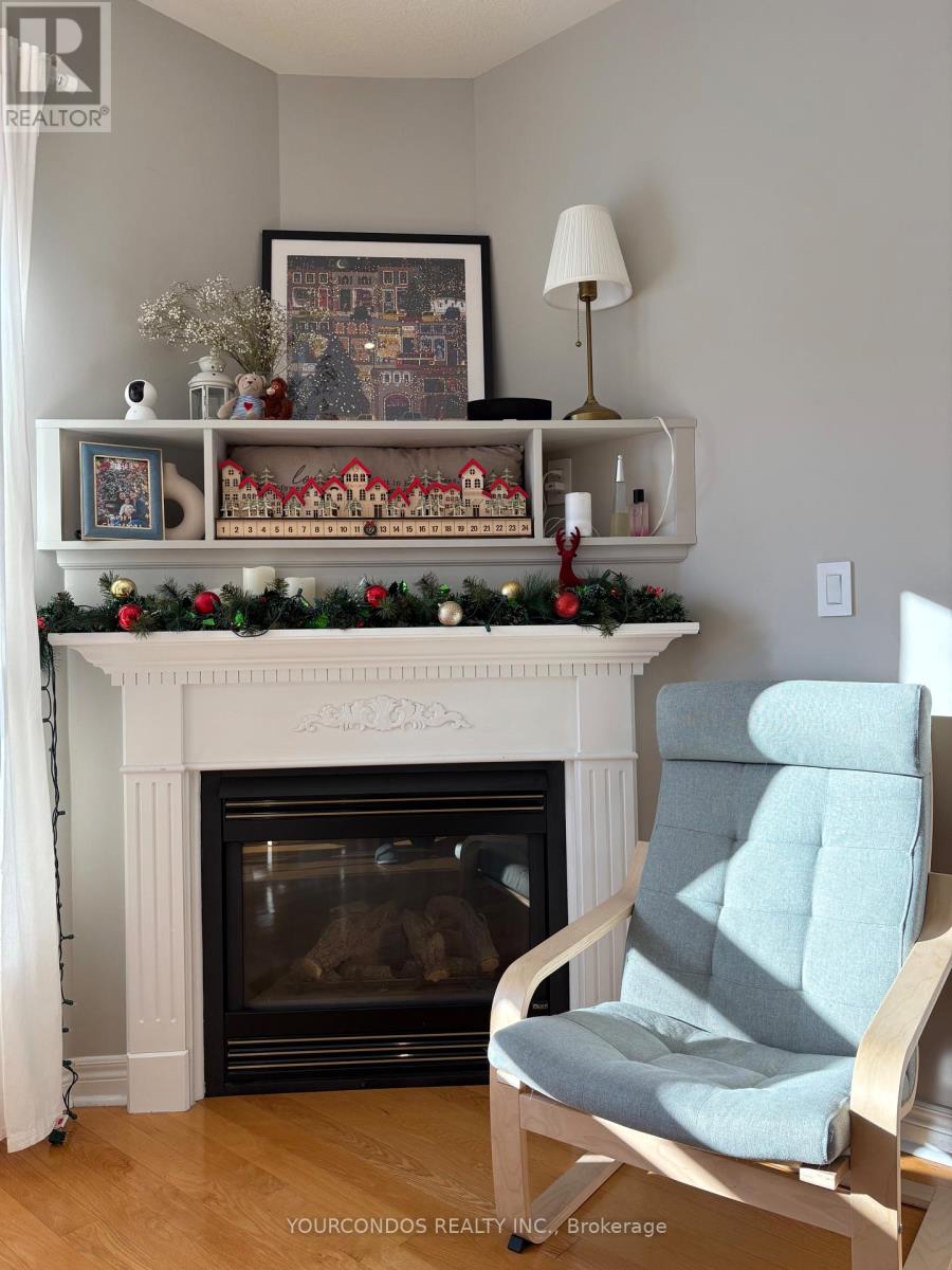 66 Crawford Street, Markham, Ontario  L6C 2M3 - Photo 10 - N12603462