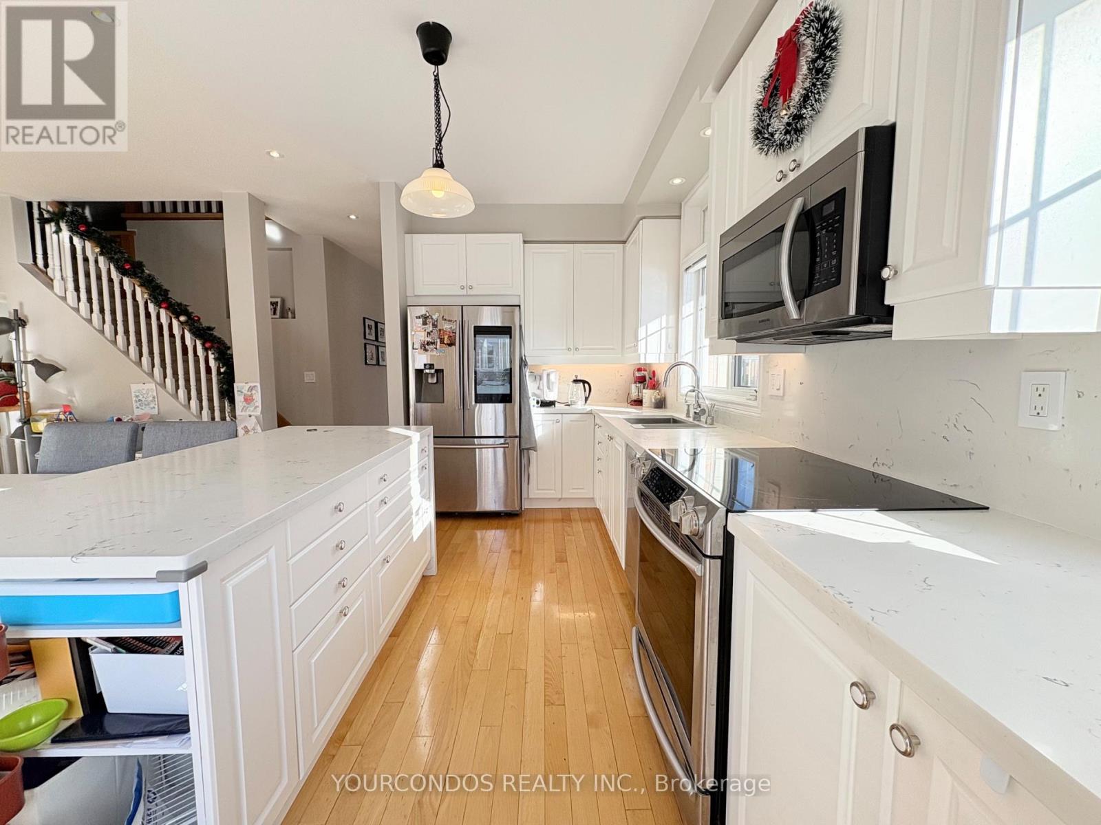 66 Crawford Street, Markham, Ontario  L6C 2M3 - Photo 12 - N12603462