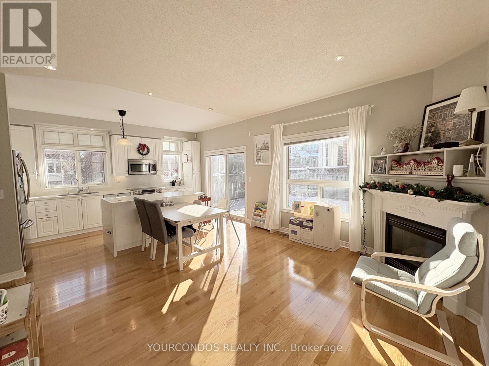 66 Crawford Street, Markham, Ontario  L6C 2M3 - Photo 13 - N12603462