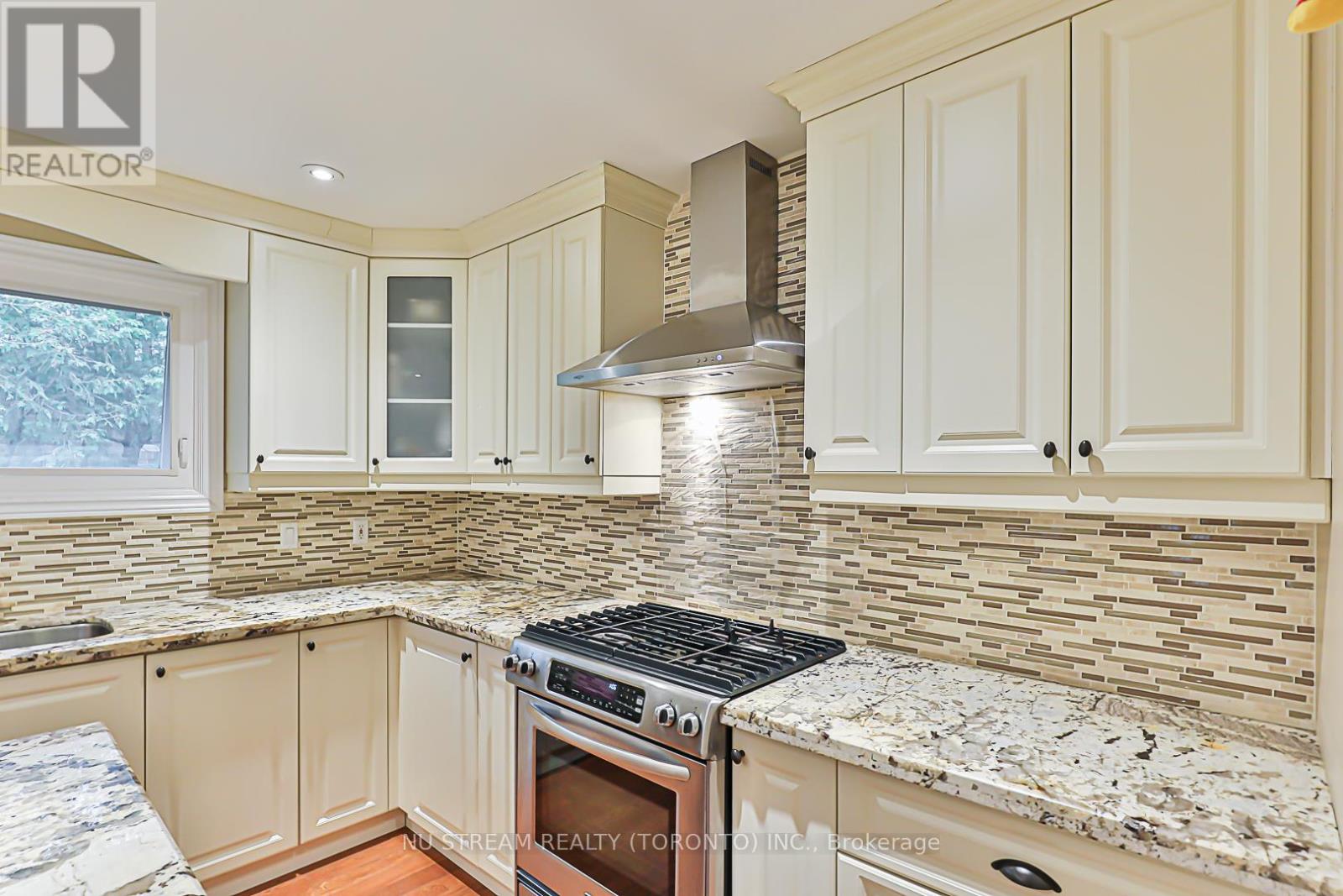 68 Proctor Avenue, Markham, Ontario  L3T 1M5 - Photo 10 - N12632998