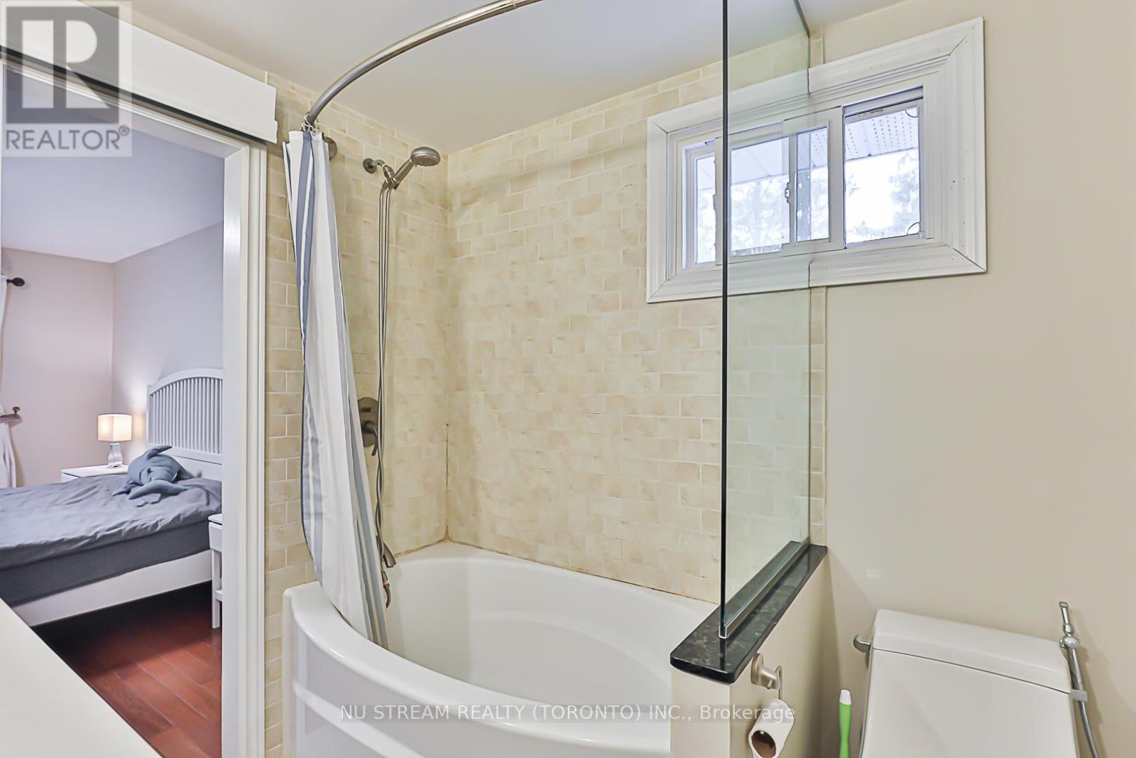 68 Proctor Avenue, Markham, Ontario  L3T 1M5 - Photo 23 - N12632998