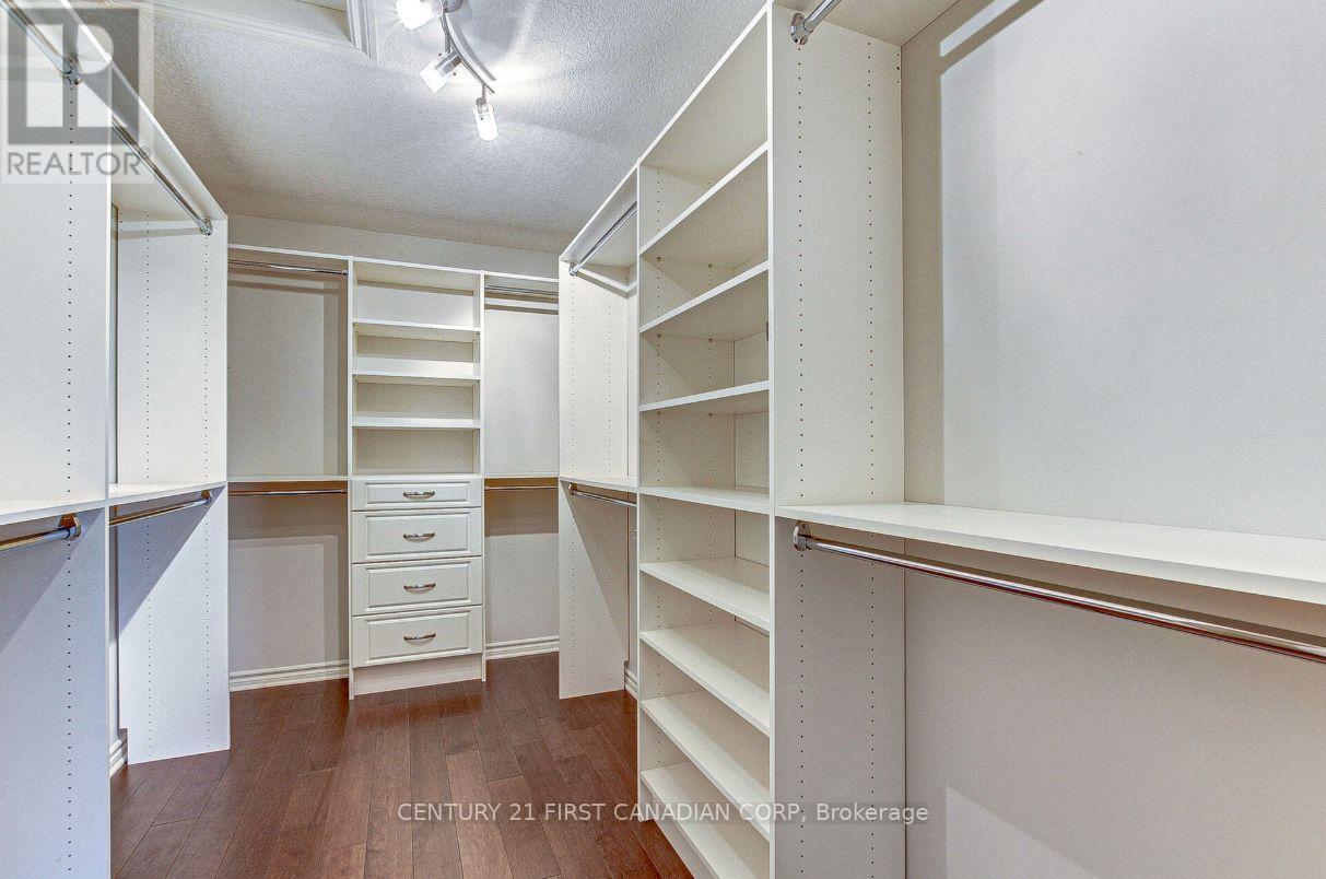 Photo 32 of 46 for 1956 Quarrier Road