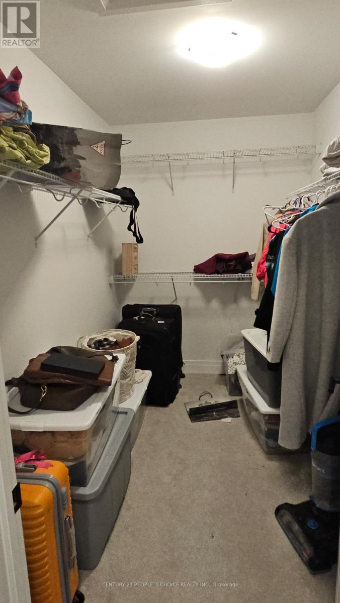 Upper - 18 Hammermeister Street, Kitchener, Ontario  N2R 0T2 - Photo 18 - X12632996