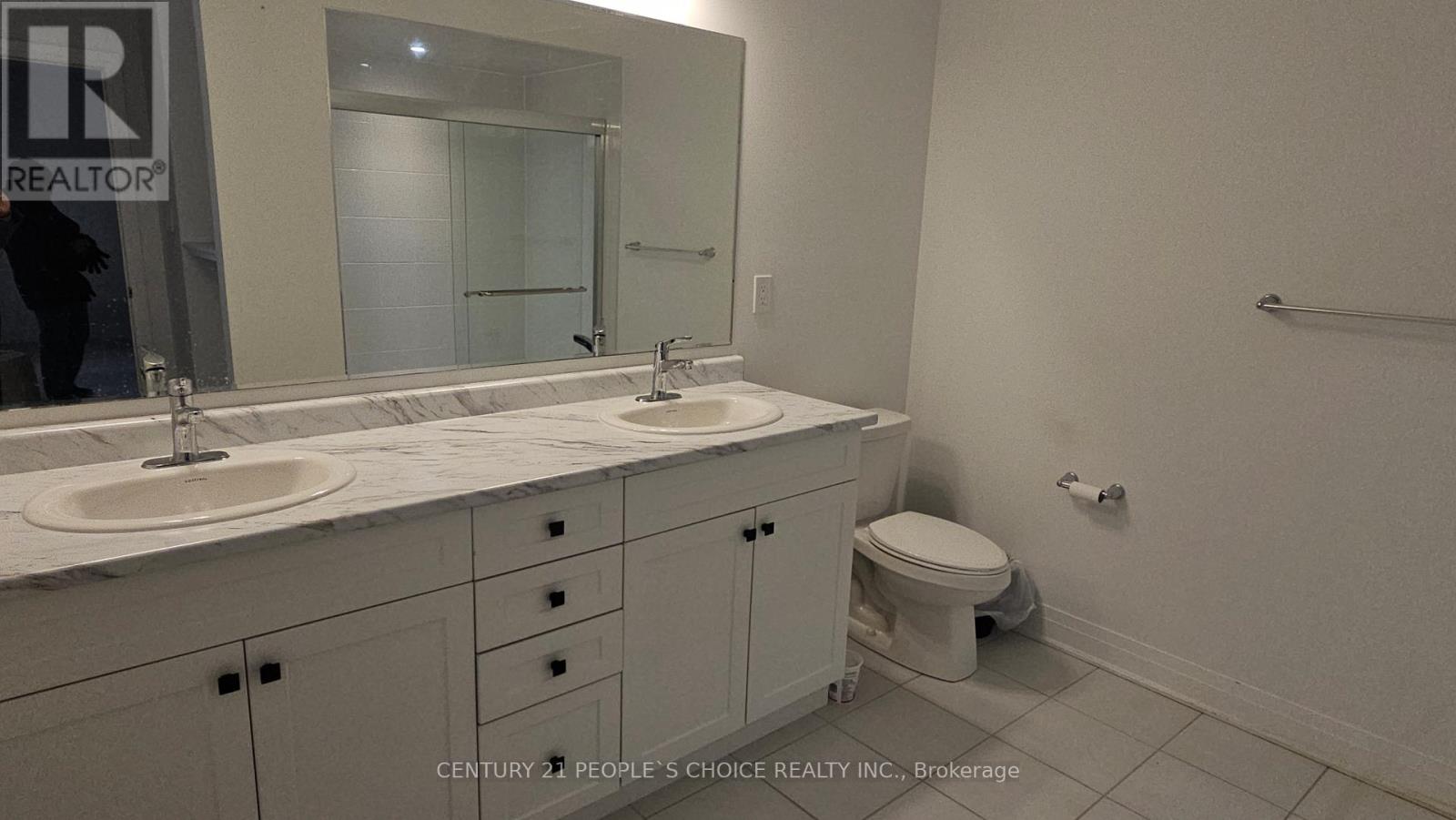 Upper - 18 Hammermeister Street, Kitchener, Ontario  N2R 0T2 - Photo 20 - X12632996