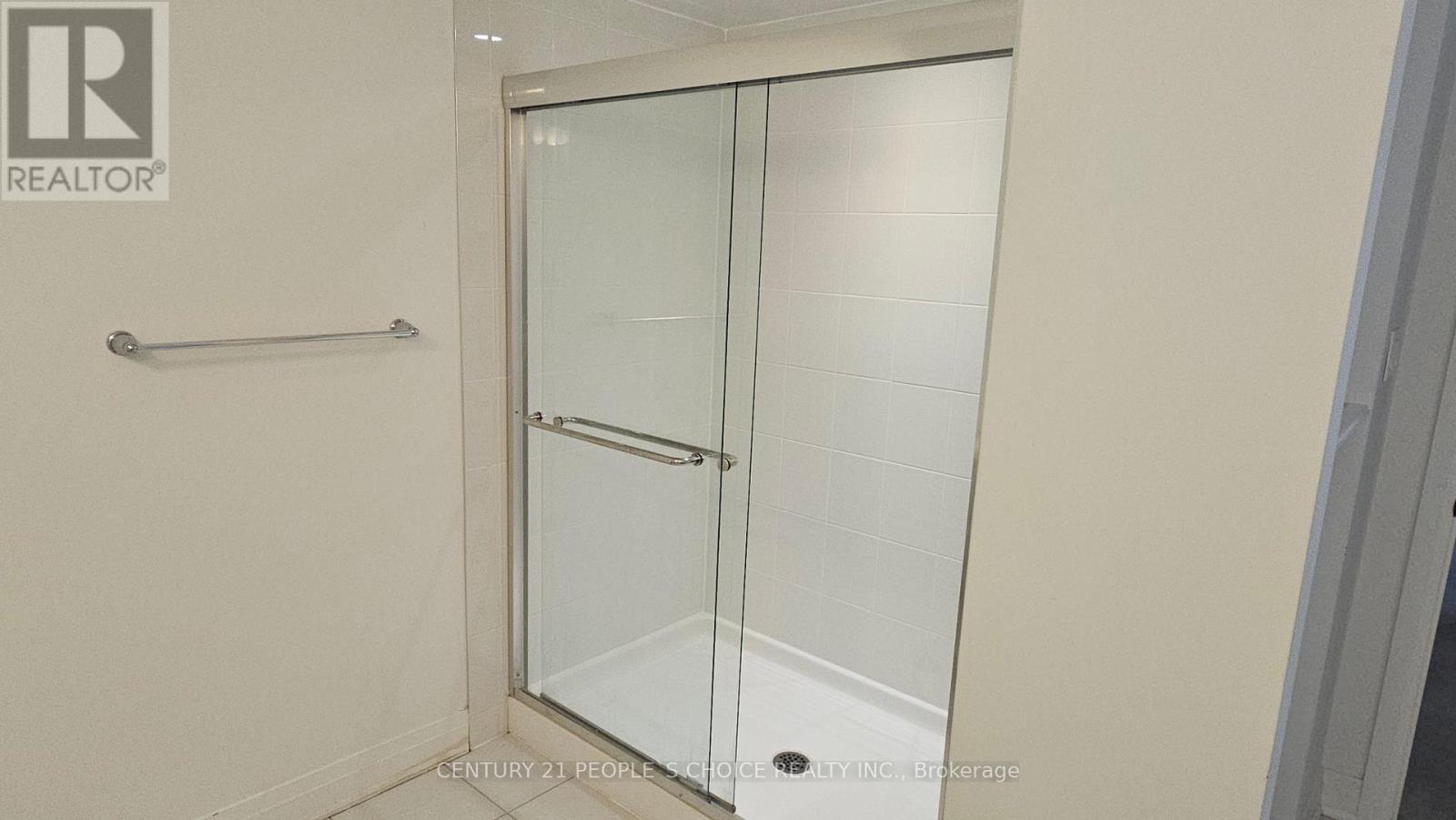 Upper - 18 Hammermeister Street, Kitchener, Ontario  N2R 0T2 - Photo 21 - X12632996