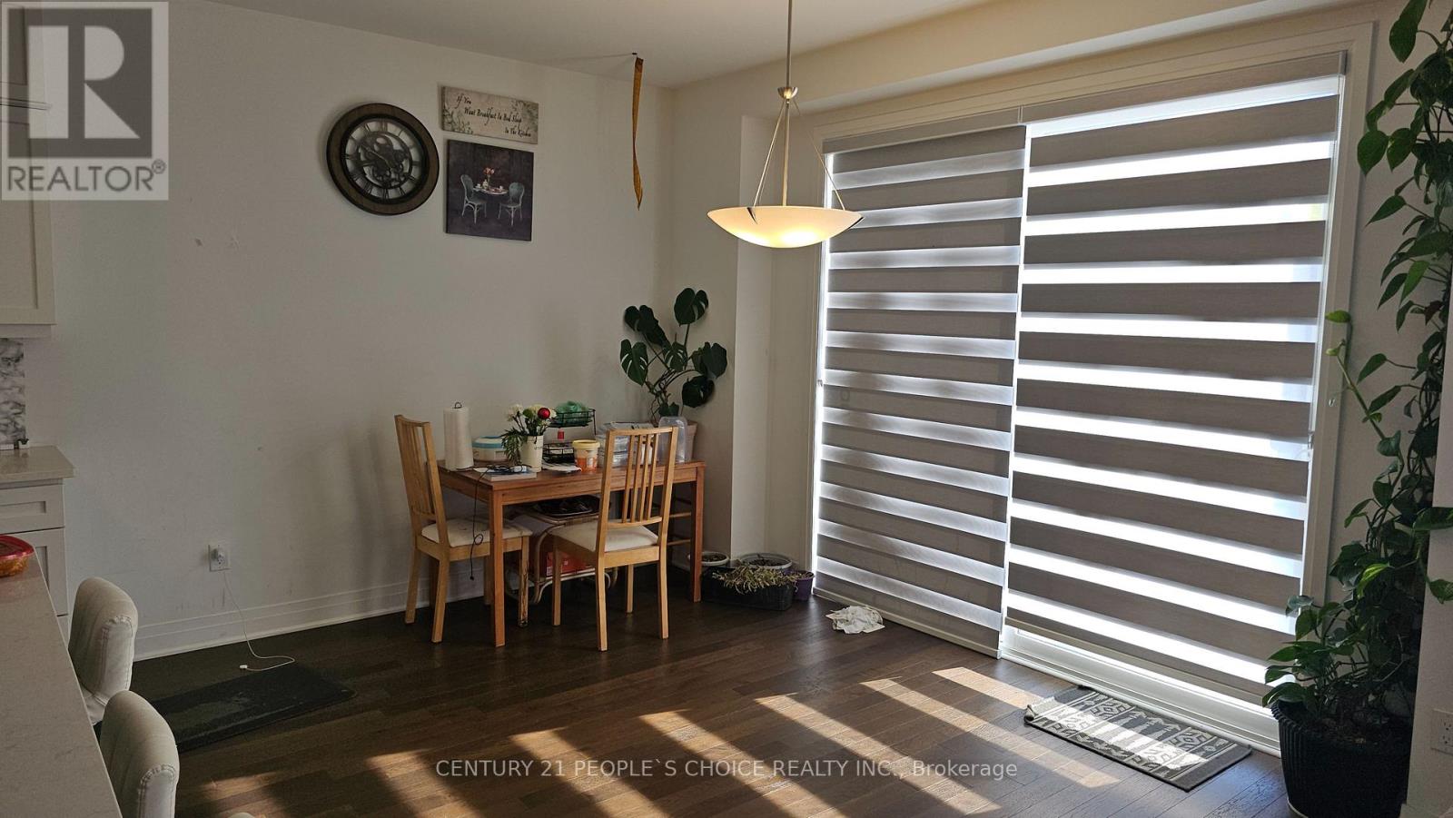 Upper - 18 Hammermeister Street, Kitchener, Ontario  N2R 0T2 - Photo 4 - X12632996