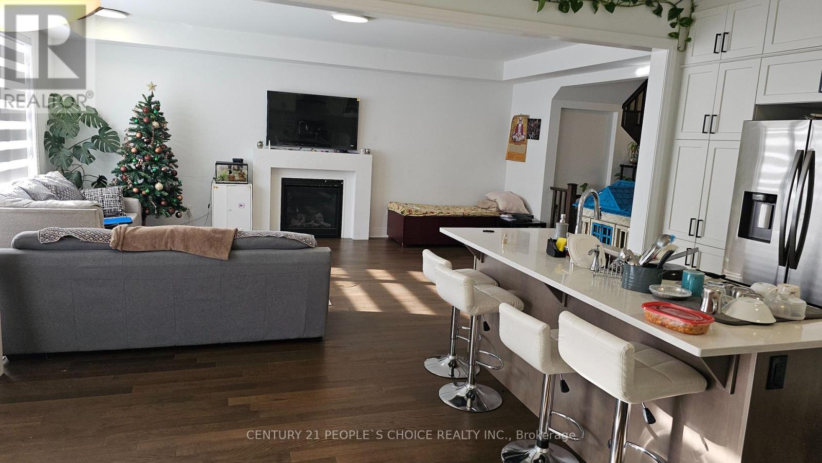 Upper - 18 Hammermeister Street, Kitchener, Ontario  N2R 0T2 - Photo 6 - X12632996