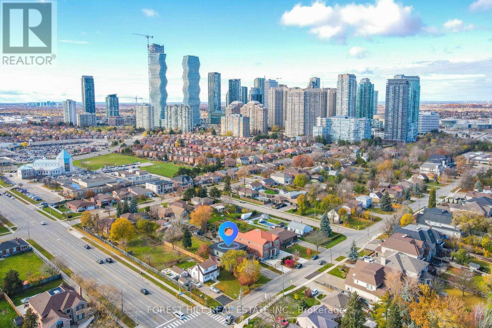 3474 Joan Drive, Mississauga, Ontario L5B 1T5 - Photo 4 - W12566450